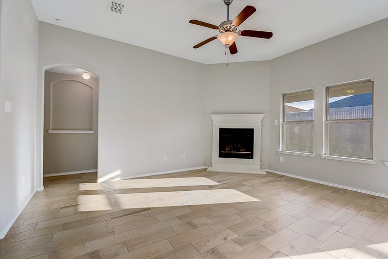 Photo 5 of 36 - 14541 Serrano Ridge Rd, Haslet, TX 76052