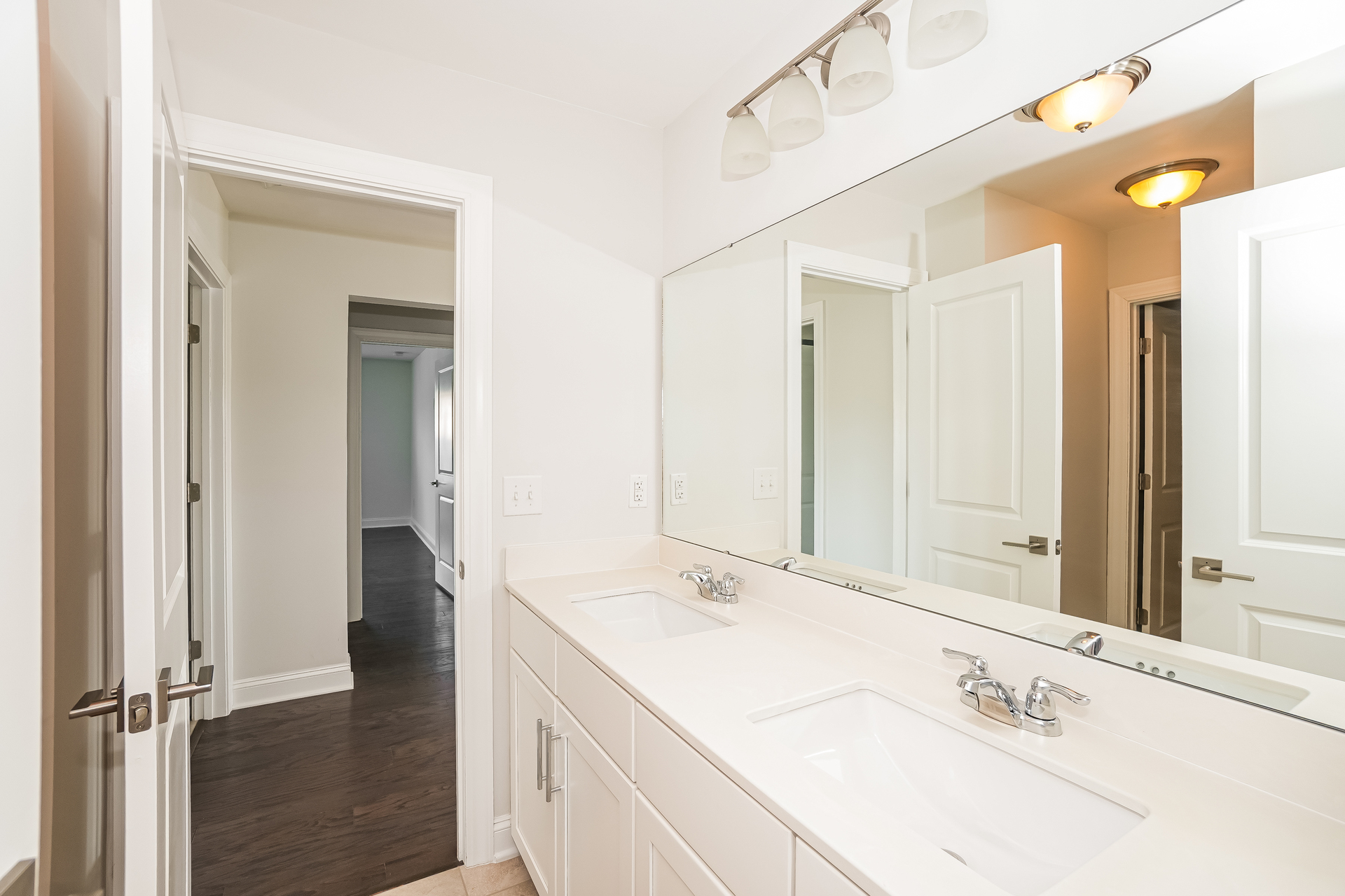 Photo 6 of 22 of 1557 Fort Palmetto Cir, Mount Pleasant, SC