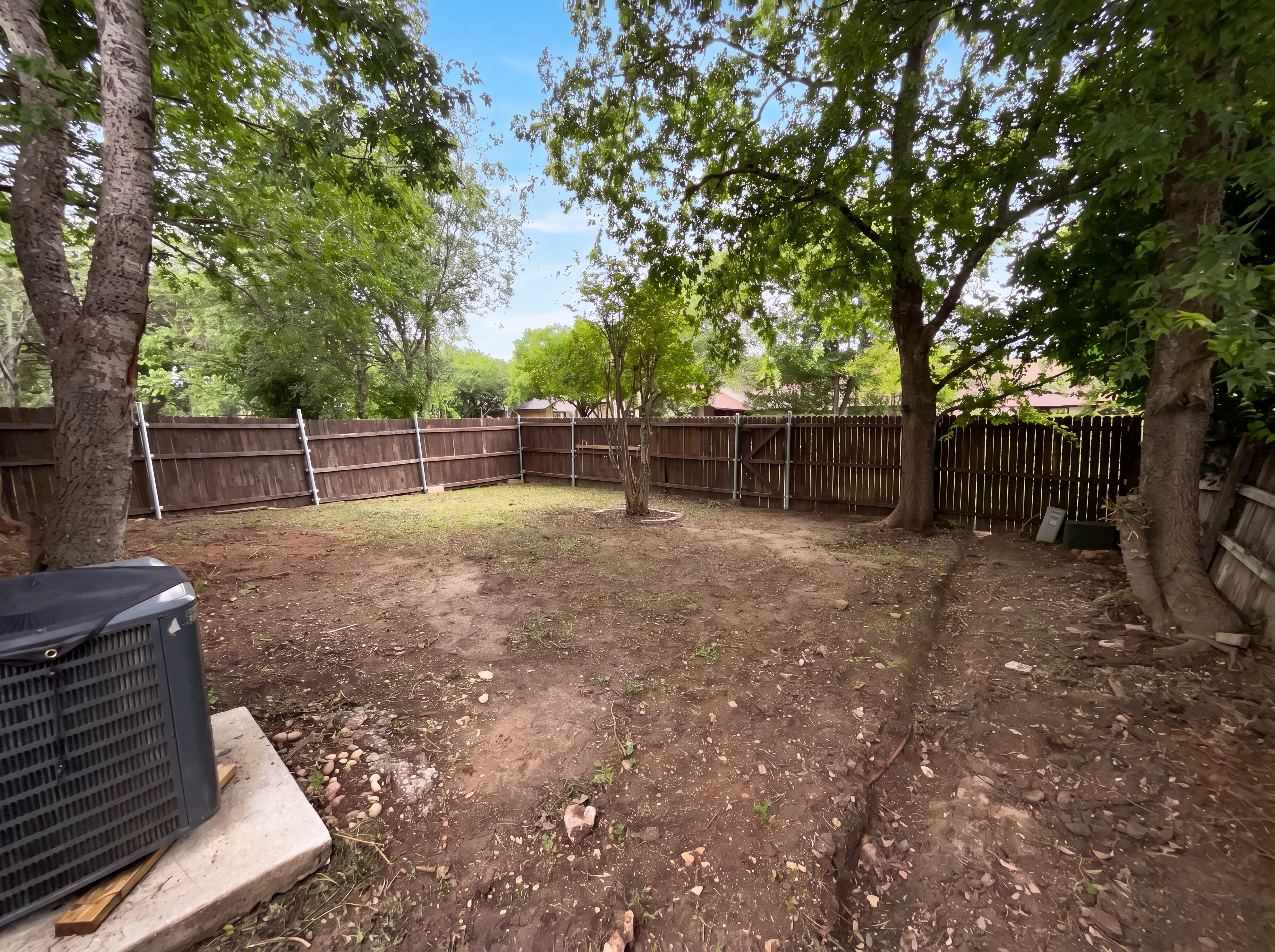 Photo 18 of 20 of 2830 Fisher Field Dr, San Antonio, TX