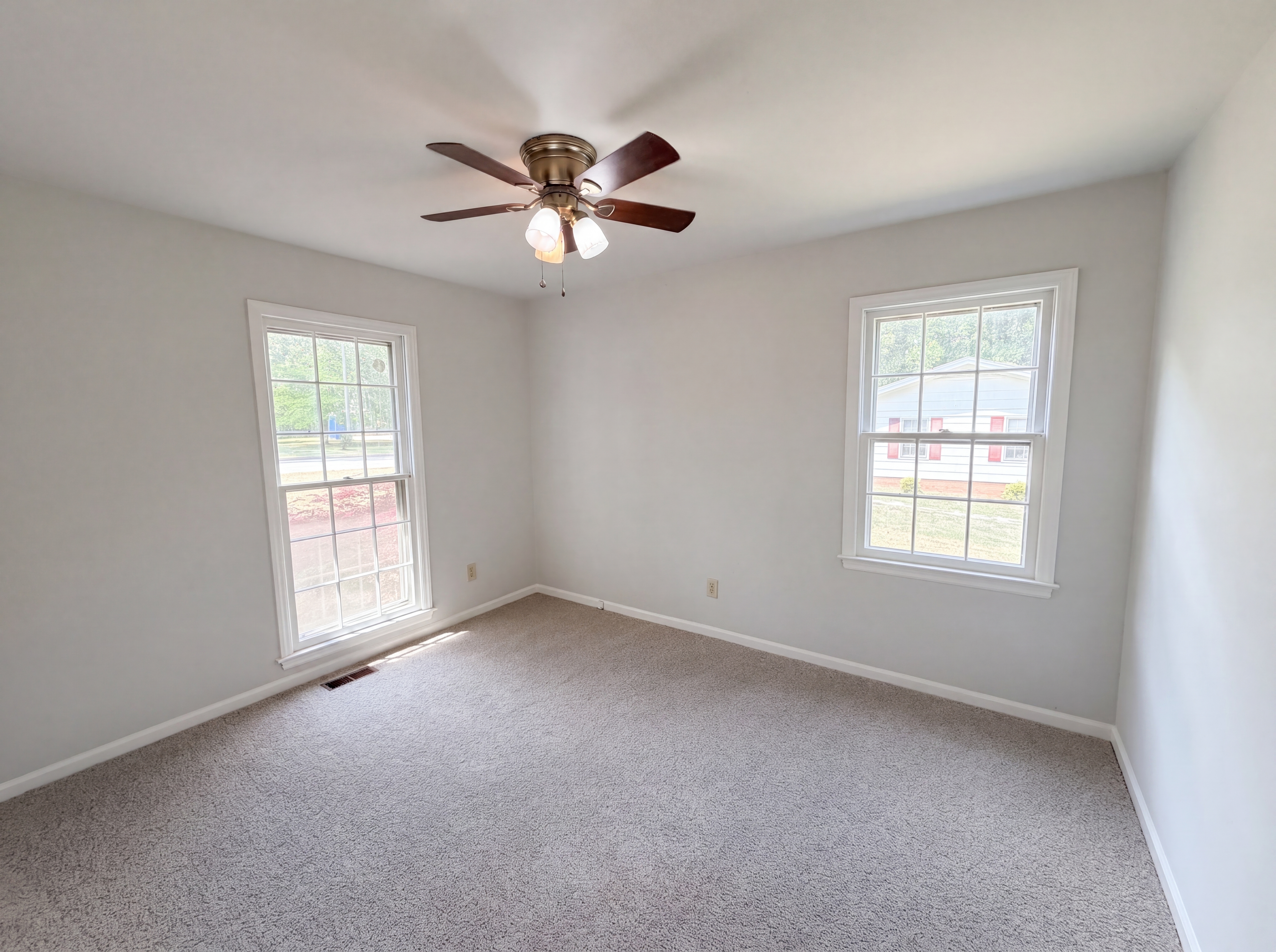 Photo 12 of 17 of 624 Green Willow Cir, Wendell, NC