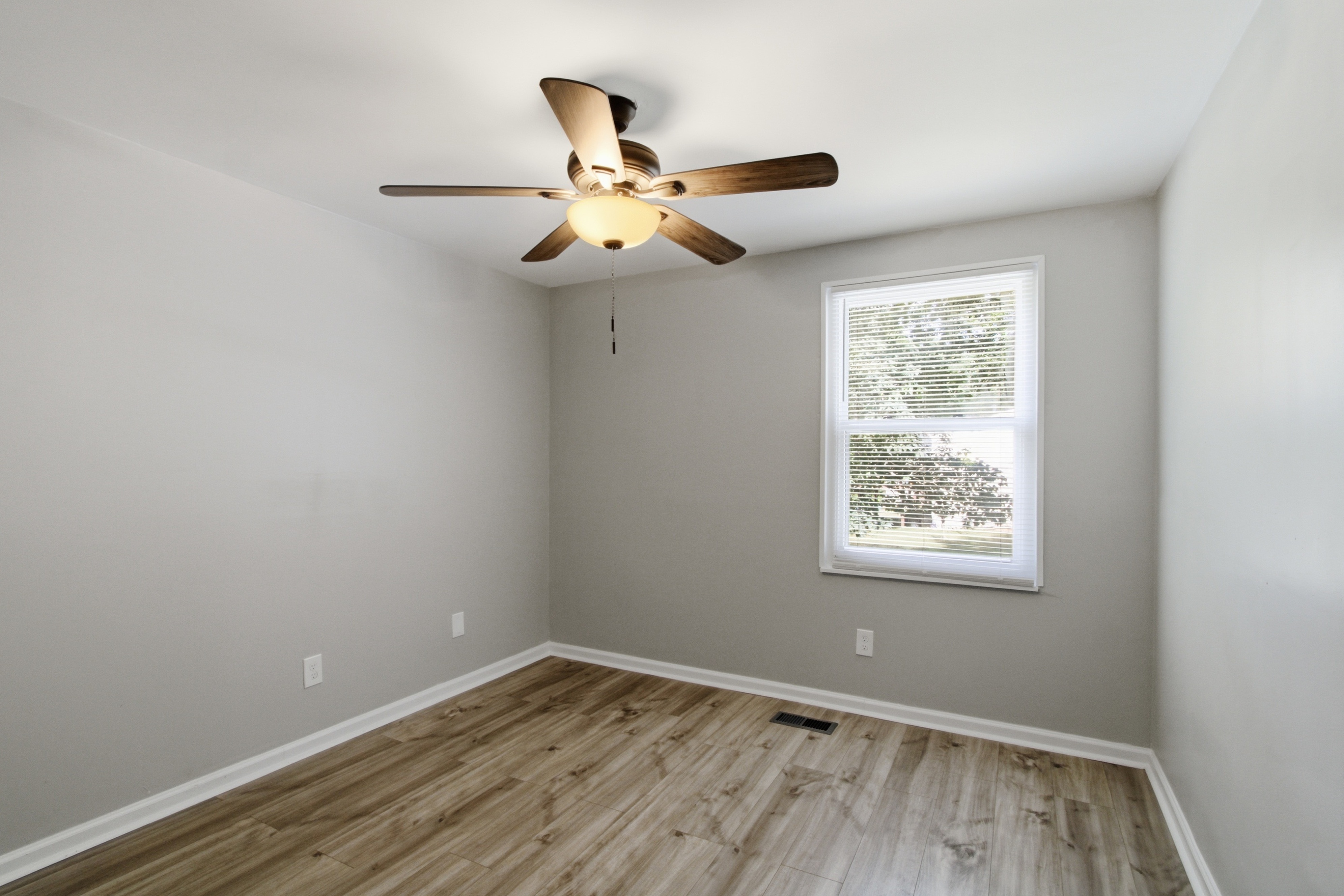 Photo 14 of 30 of 3724 Bramblevine Cir, Lithonia, GA