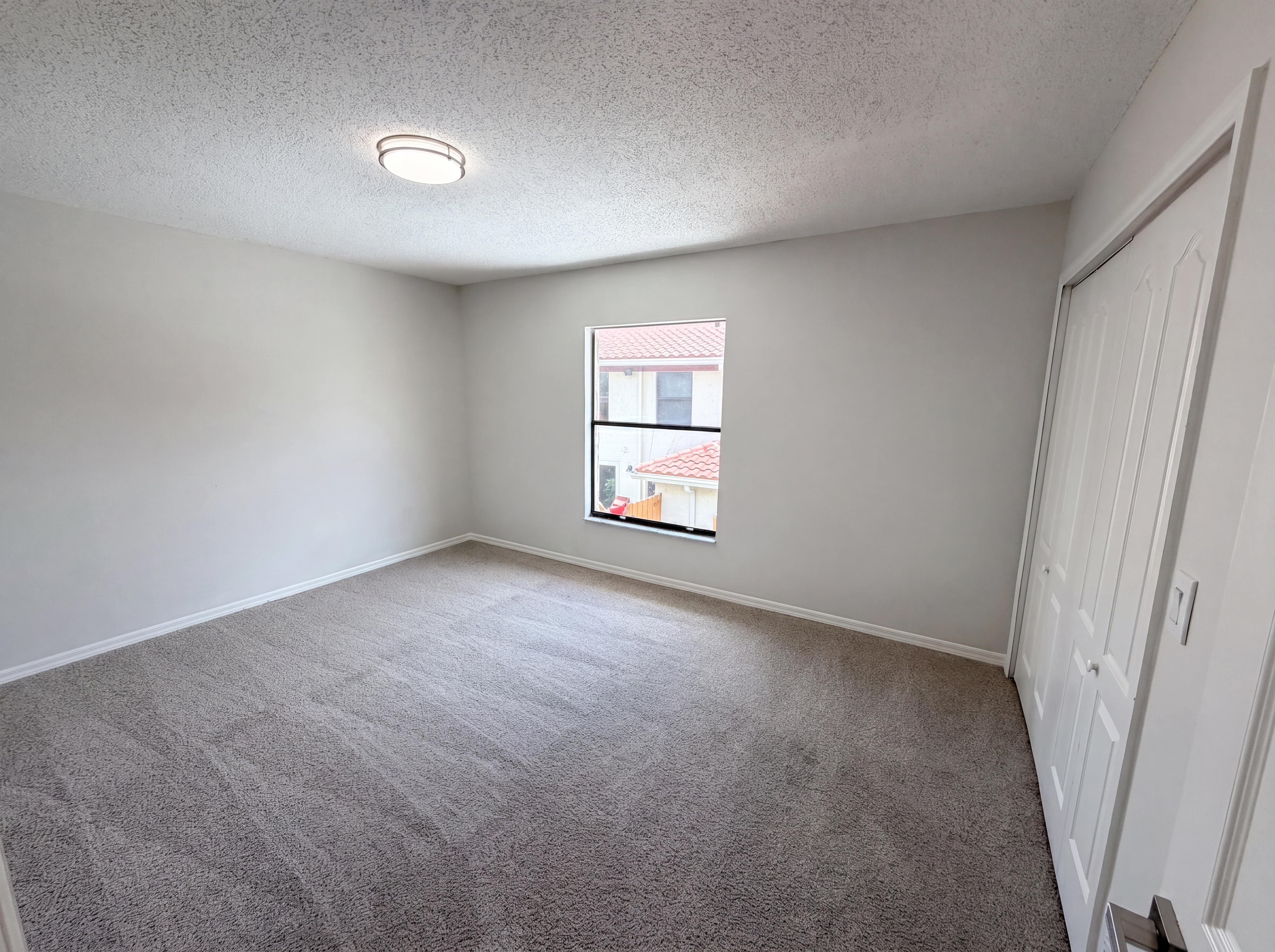 Photo 4 of 24 of 1602 Little Falls Cir, Orlando, FL