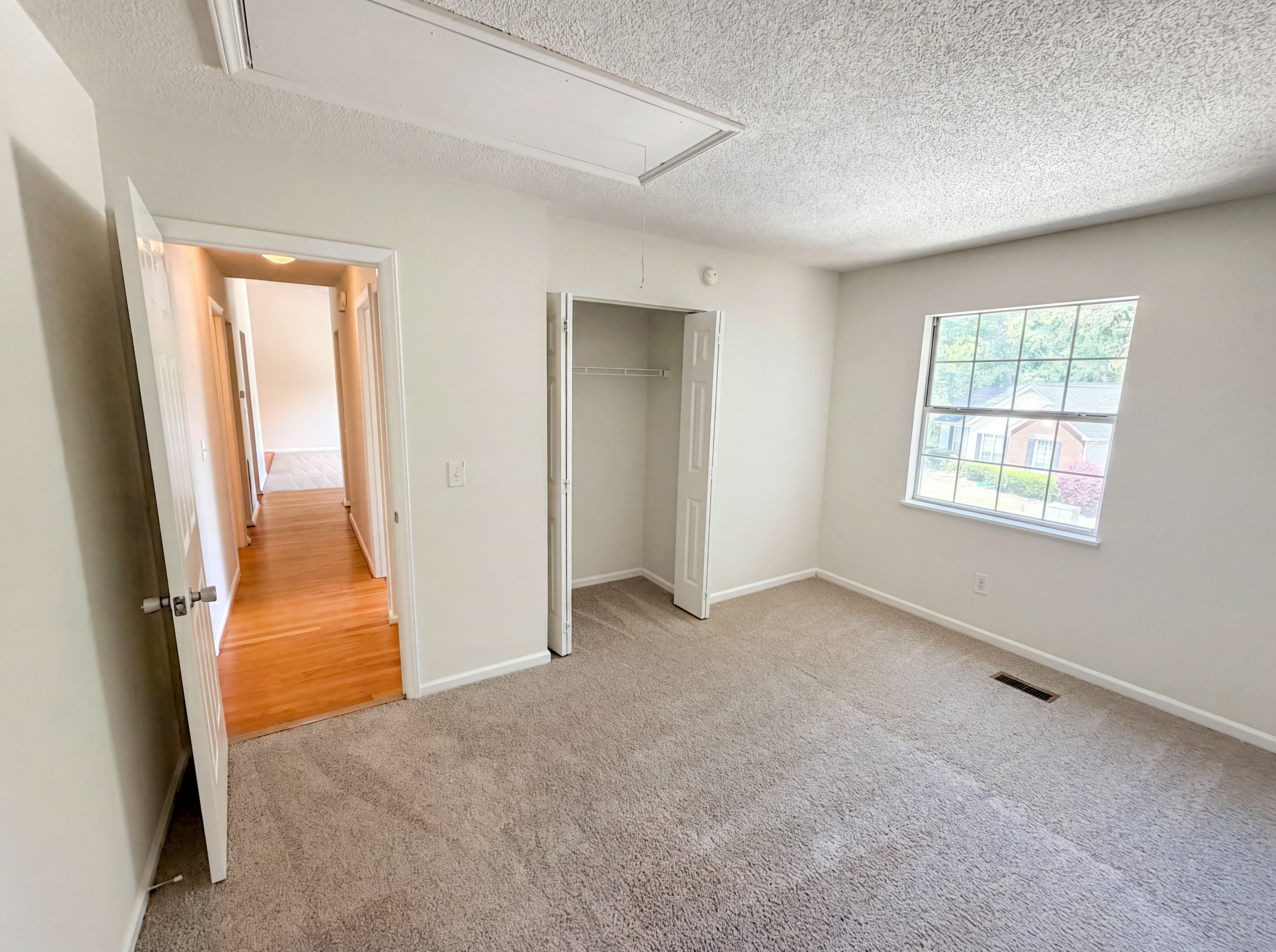 Photo 13 of 22 of 163 Stonewood Dr, West Columbia, SC