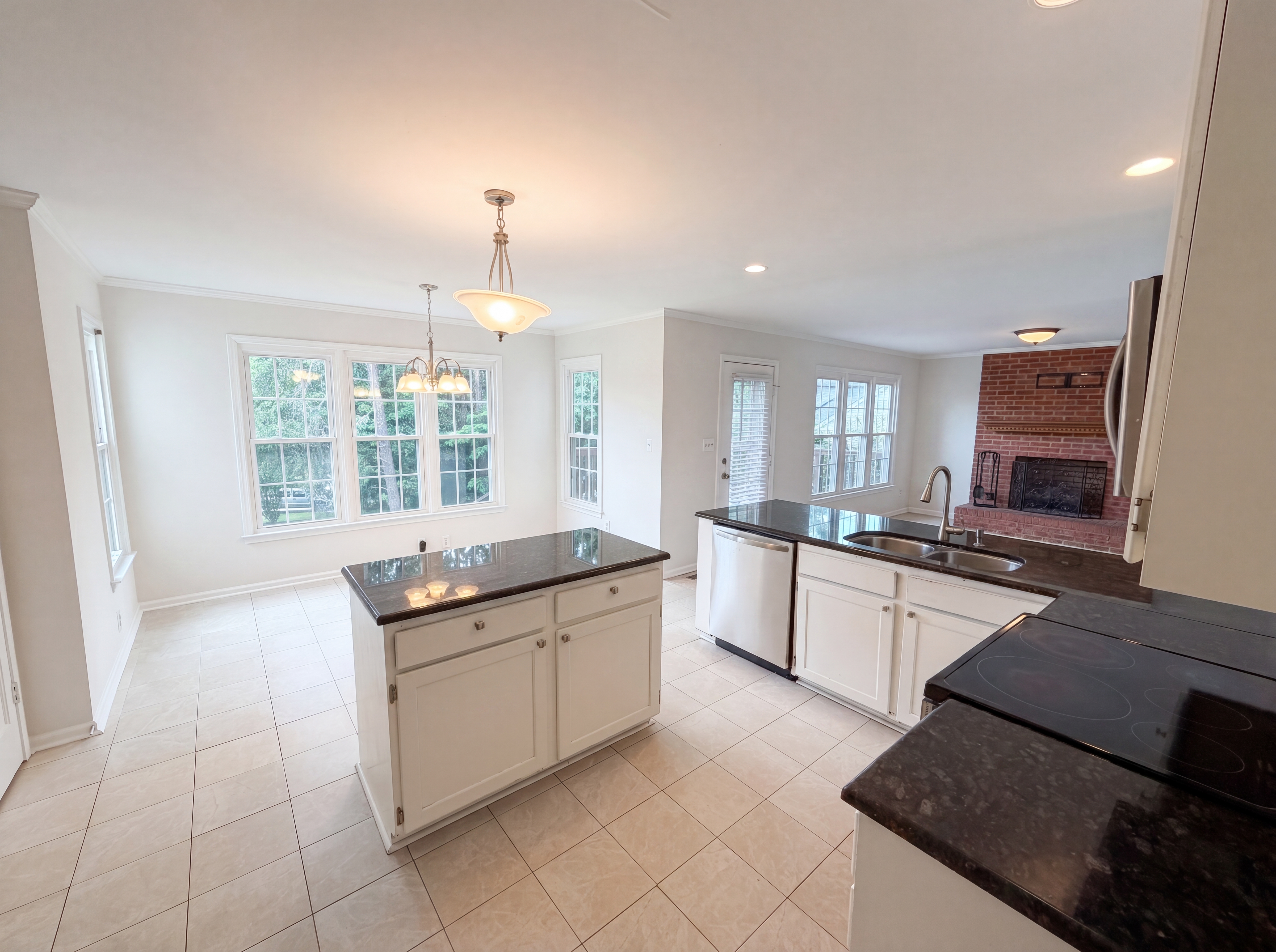 Photo 6 of 23 of 417 Vincent Ct, Salisbury, NC