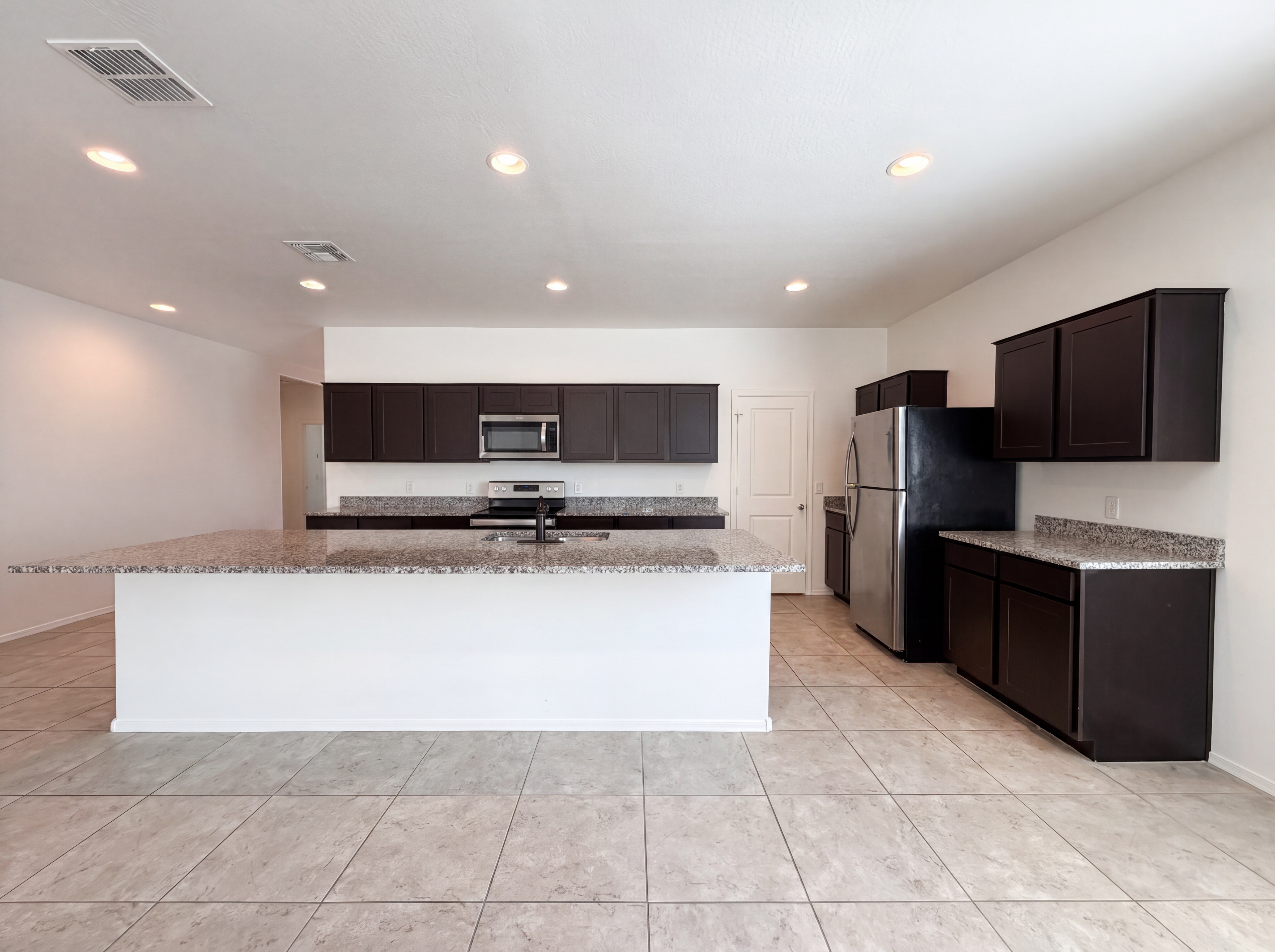 Photo 8 of 20 of 1050 W Sand Canyon Ct, Casa Grande, AZ