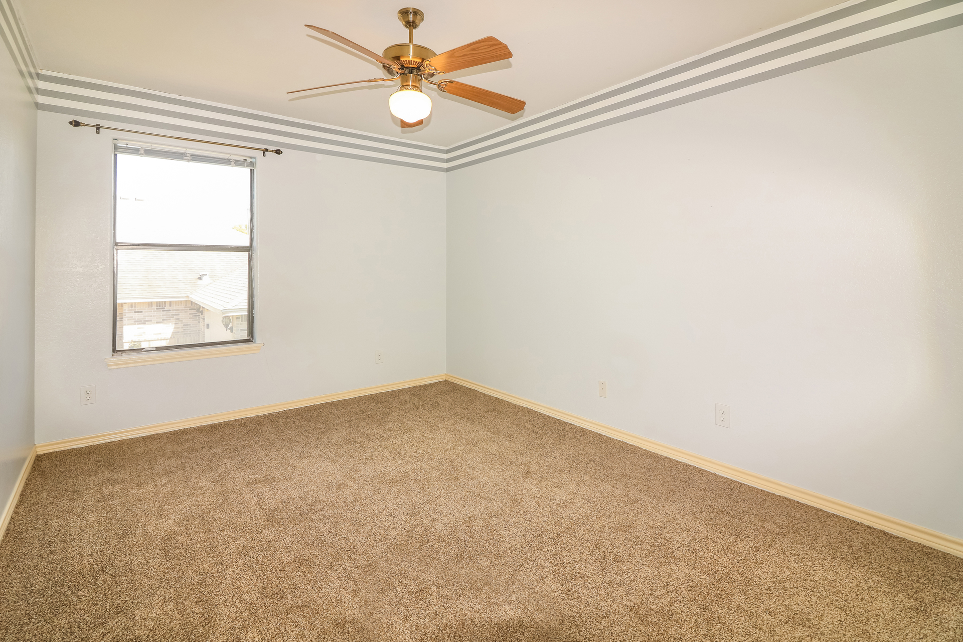 Photo 30 of 45 of 14925 Beal Dr, Corpus Christi, TX