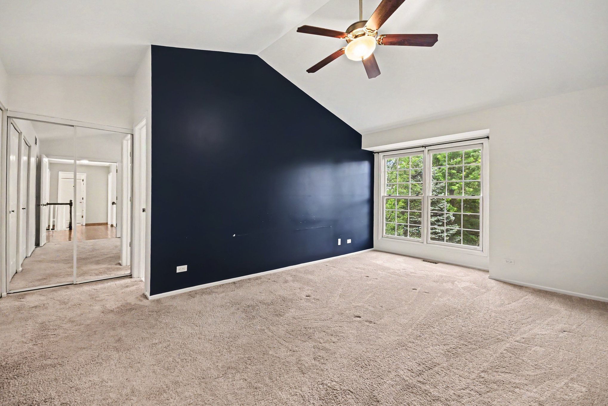 Photo 16 of 28 of 865 Warwick Ln, Lake Zurich, IL
