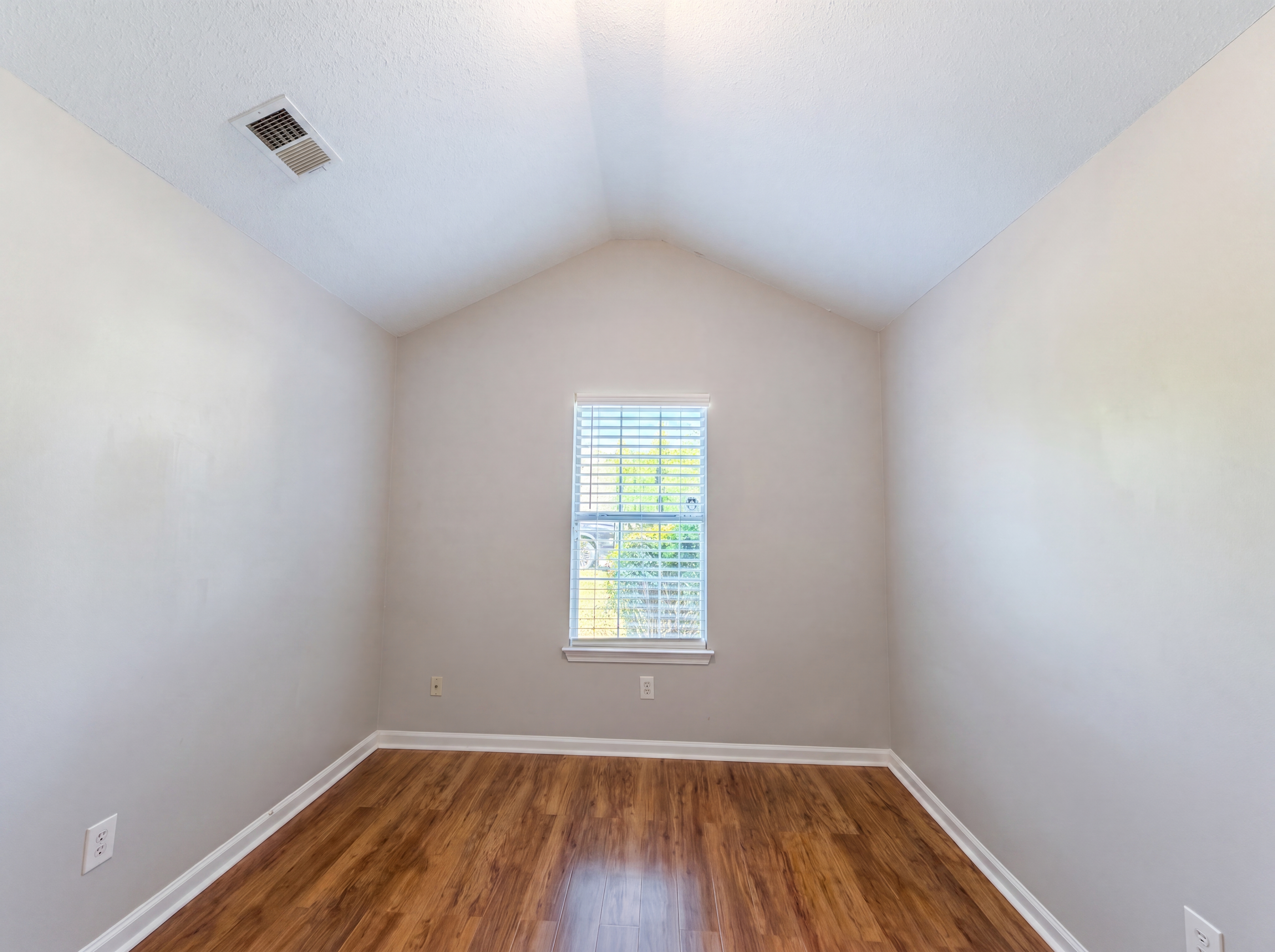 Photo 7 of 19 of 3167 River Oak Rd, Decatur, GA