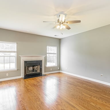 Property photo 2 of 1019 Sterling Ln