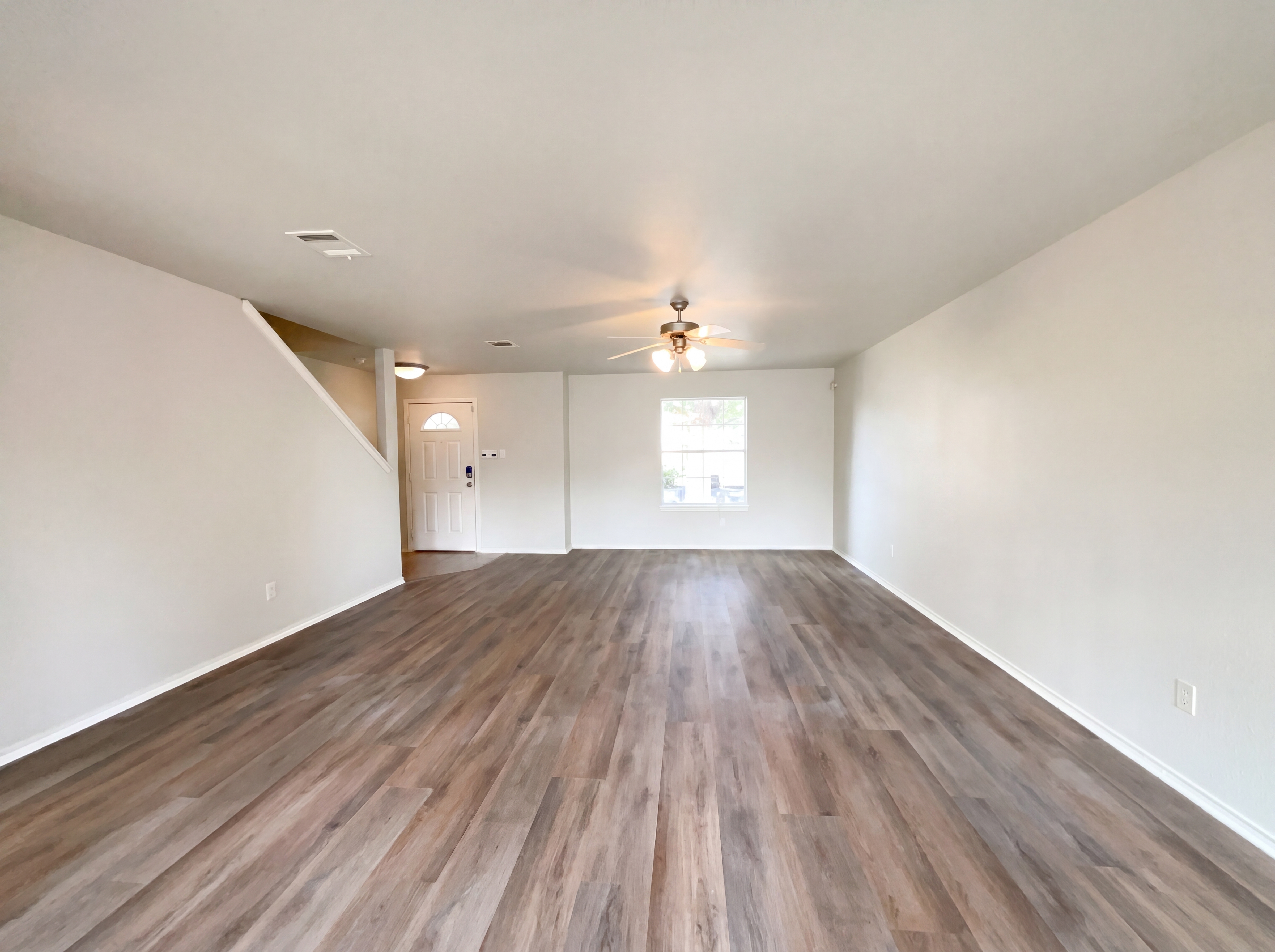Photo 7 of 21 of 907 Magnolia Crst, San Antonio, TX