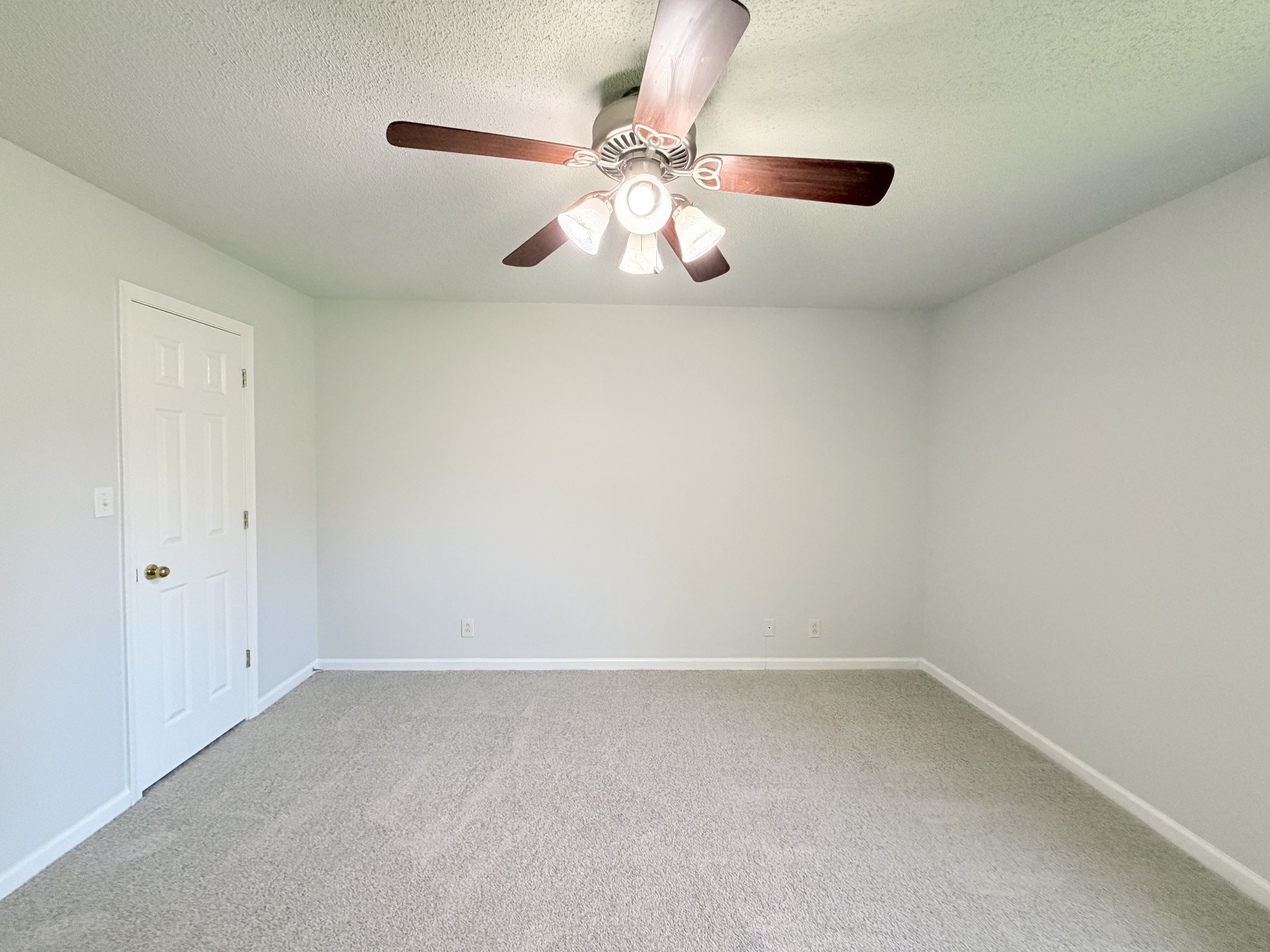 Photo 8 of 18 of 1227 Crystal Dr, Clarksville, TN
