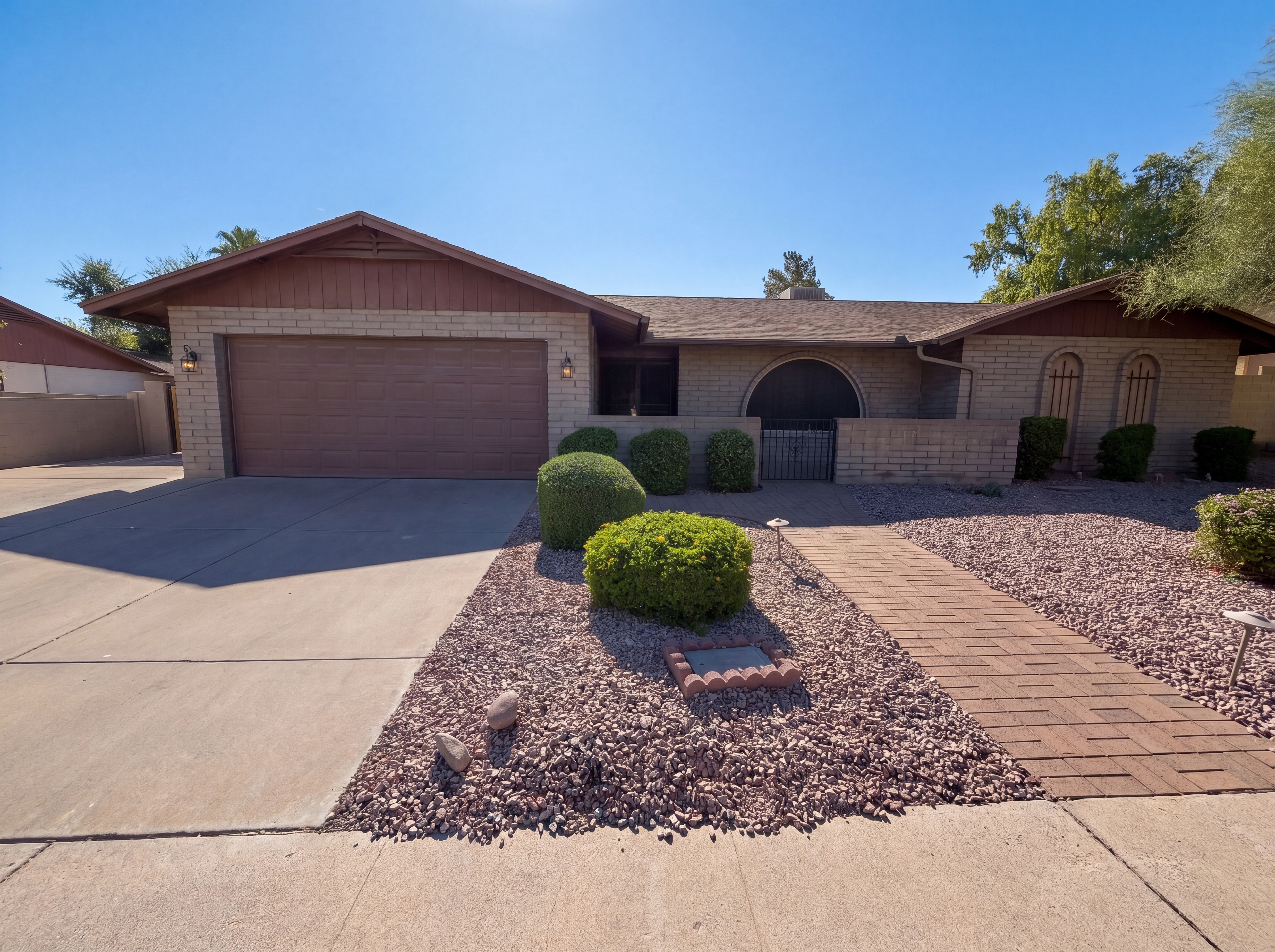 Photo 6 of 24 of 16207 N 11th Pl, Phoenix, AZ