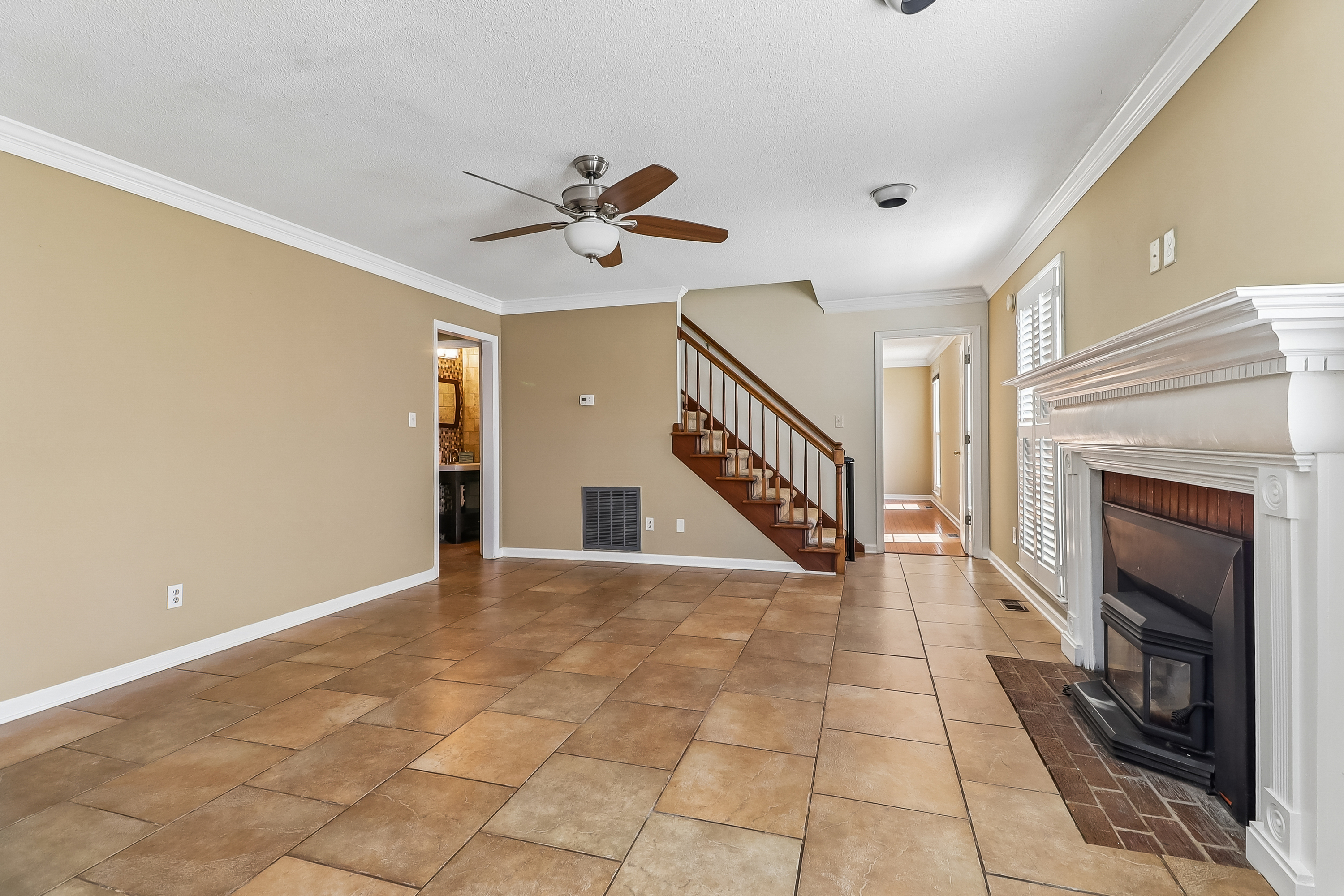 Photo 9 of 41 of 453 Highlands Ct, Augusta, GA