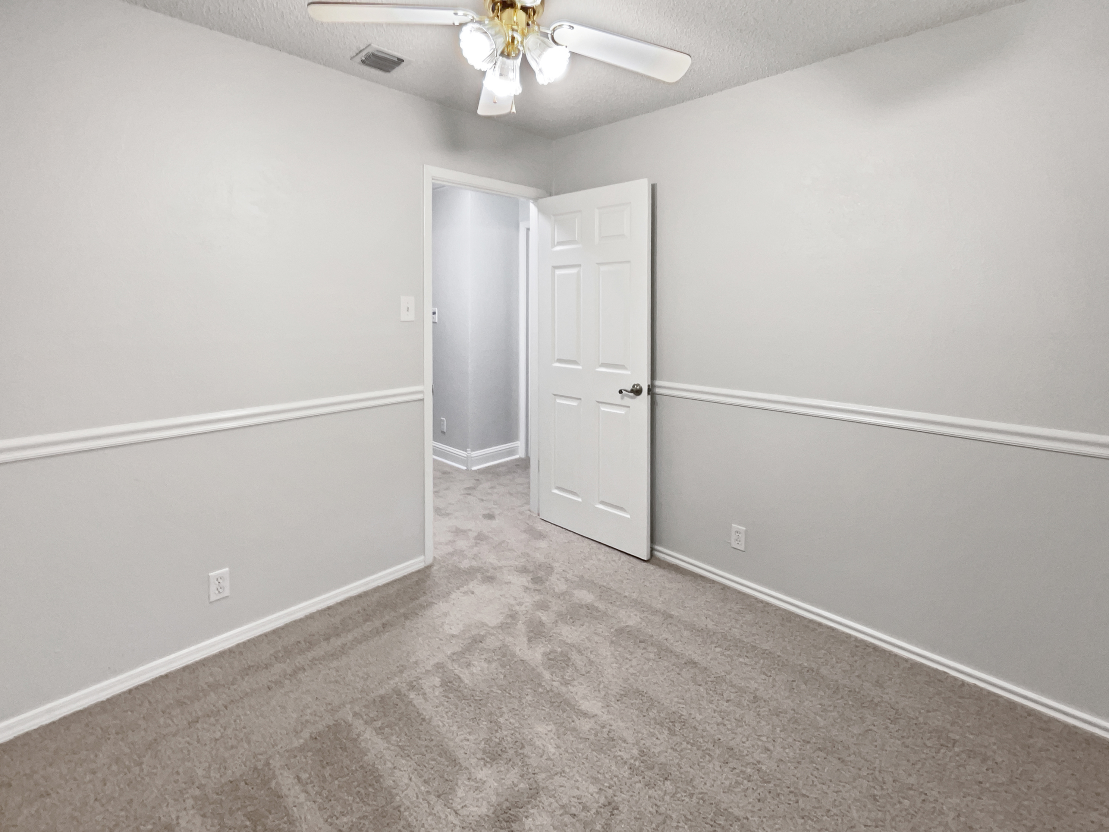 Photo 15 of 18 of 103 Comanche Ct, Waxahachie, TX