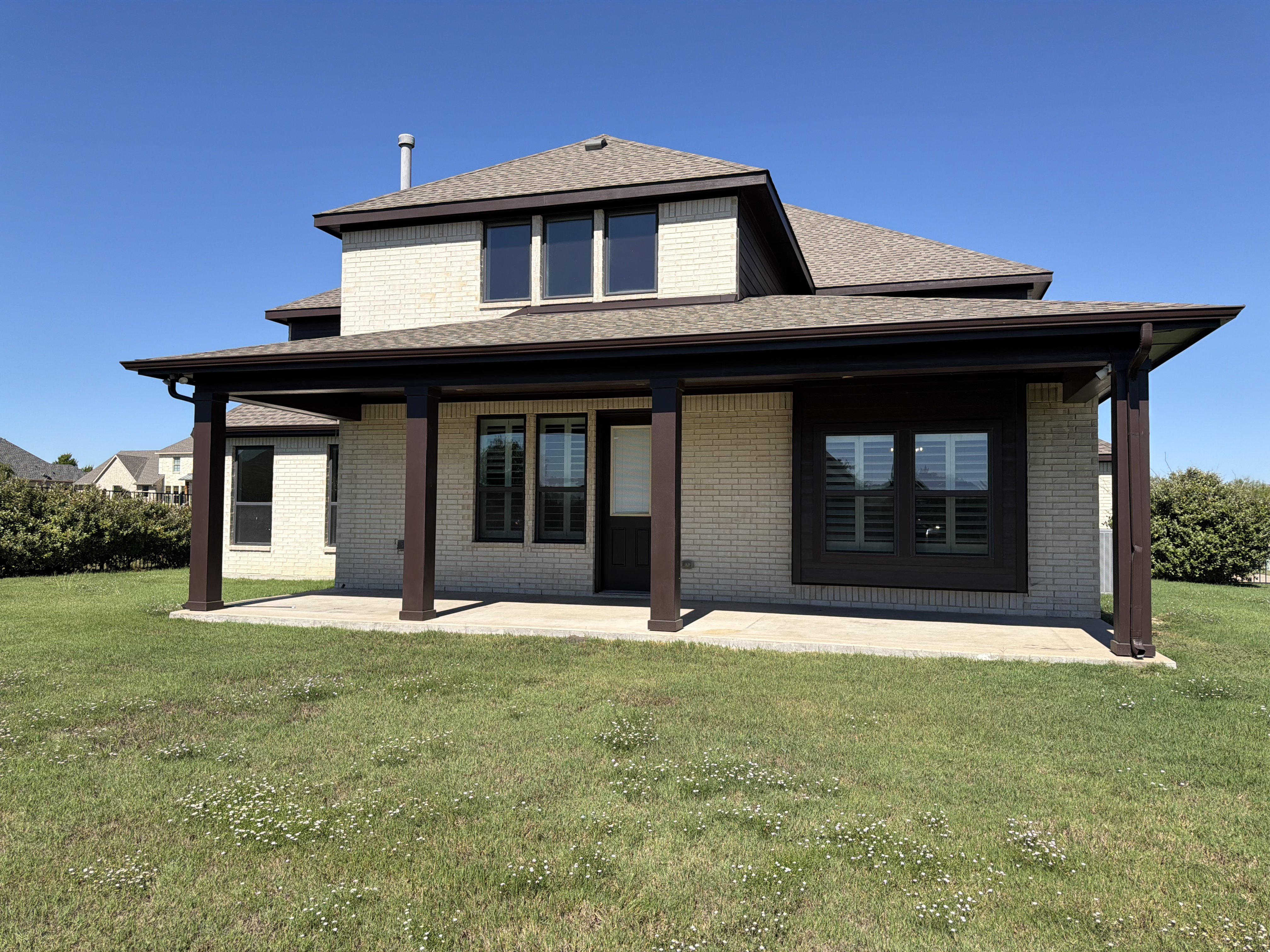 Photo 5 of 45 of 1505 Hudson Dr, Ennis, TX