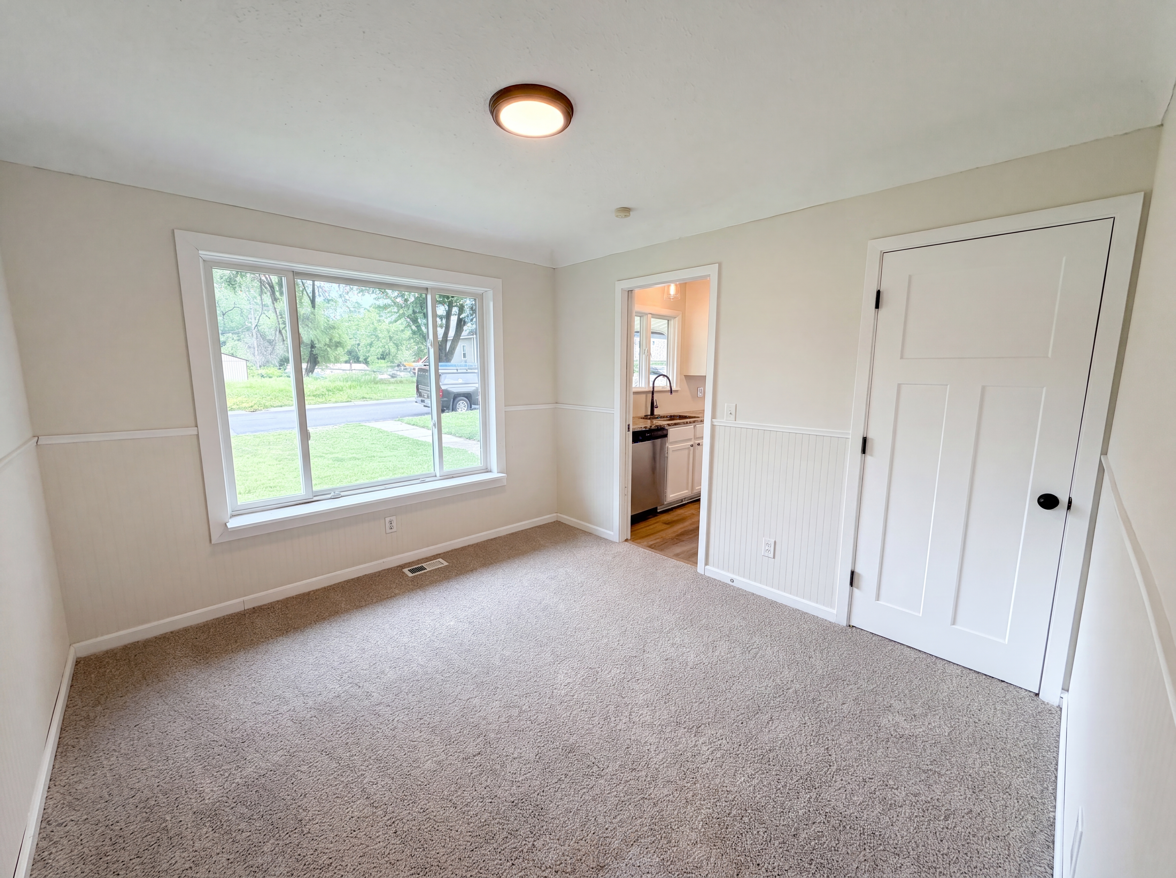 Photo 9 of 27 of 1695 Abell St, Maplewood, MN