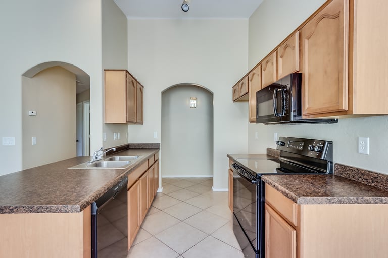 Photo 6 of 28 - 534 E Jeanne Ln, San Tan Valley, AZ 85140