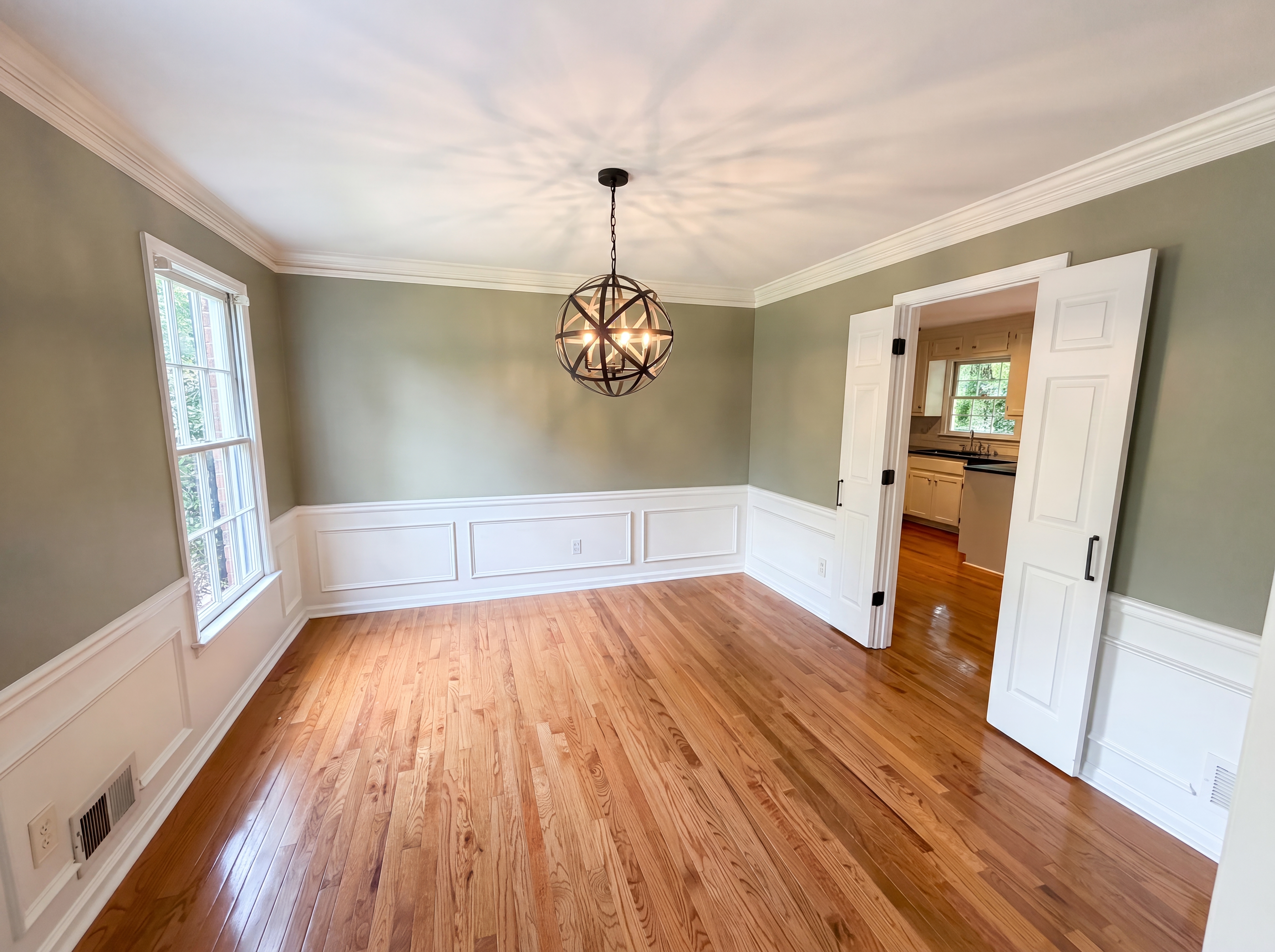Photo 8 of 23 of 3514 Nettle Ln NE, Roswell, GA