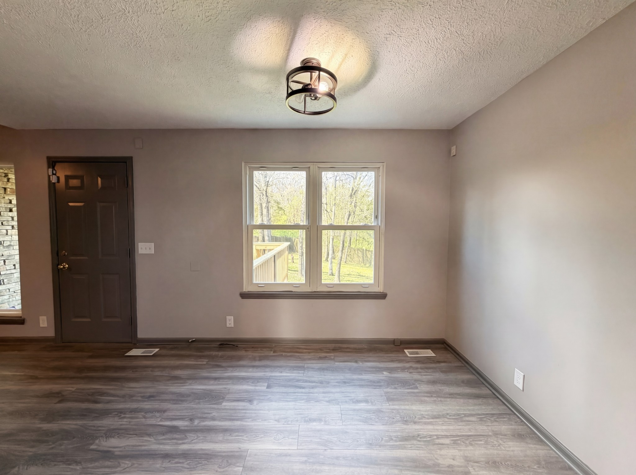 Photo 5 of 21 of 2976 Claymille Blvd, Nashville, TN