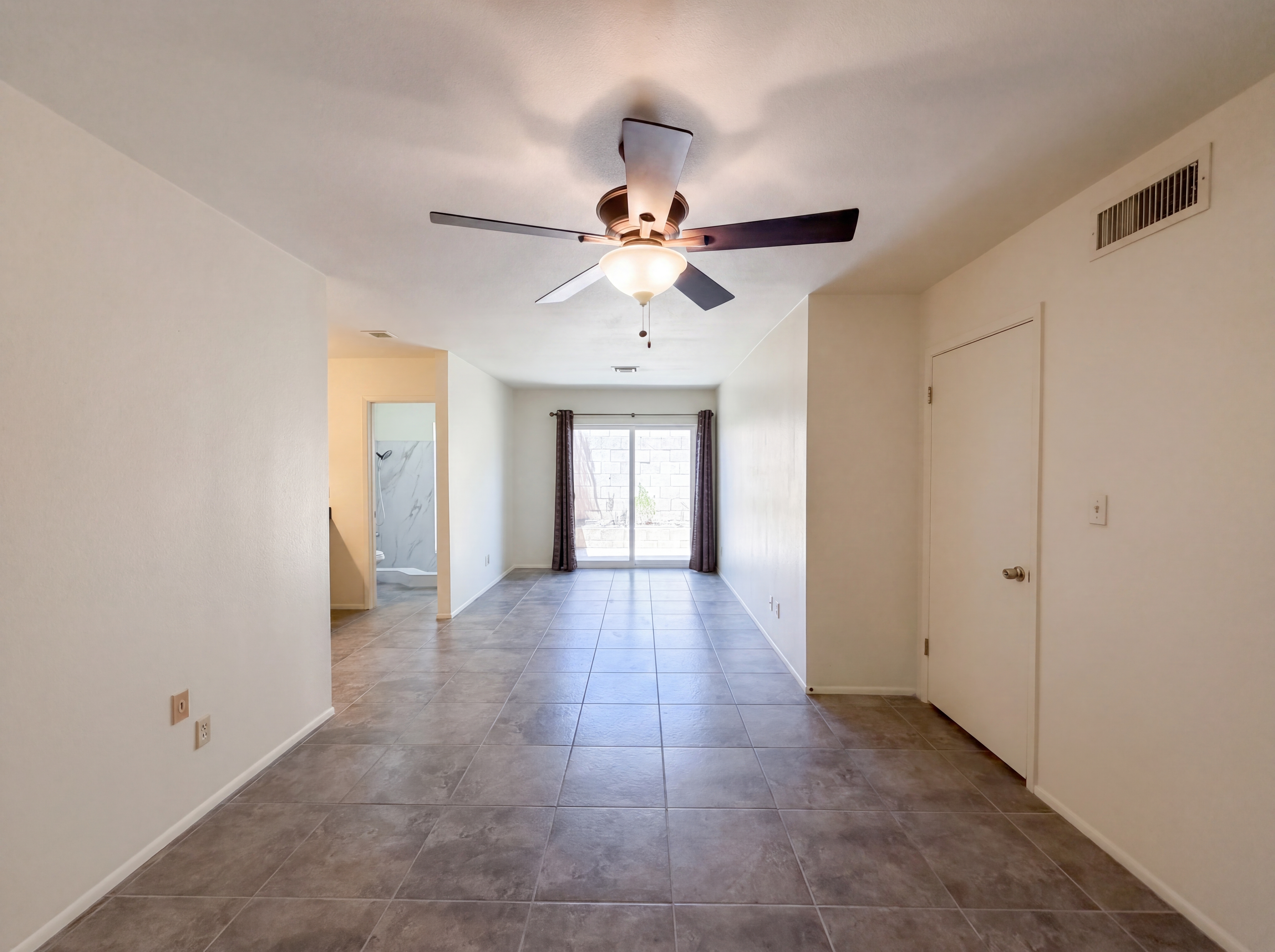 Photo 4 of 24 of 2346 E Mescal St, Phoenix, AZ