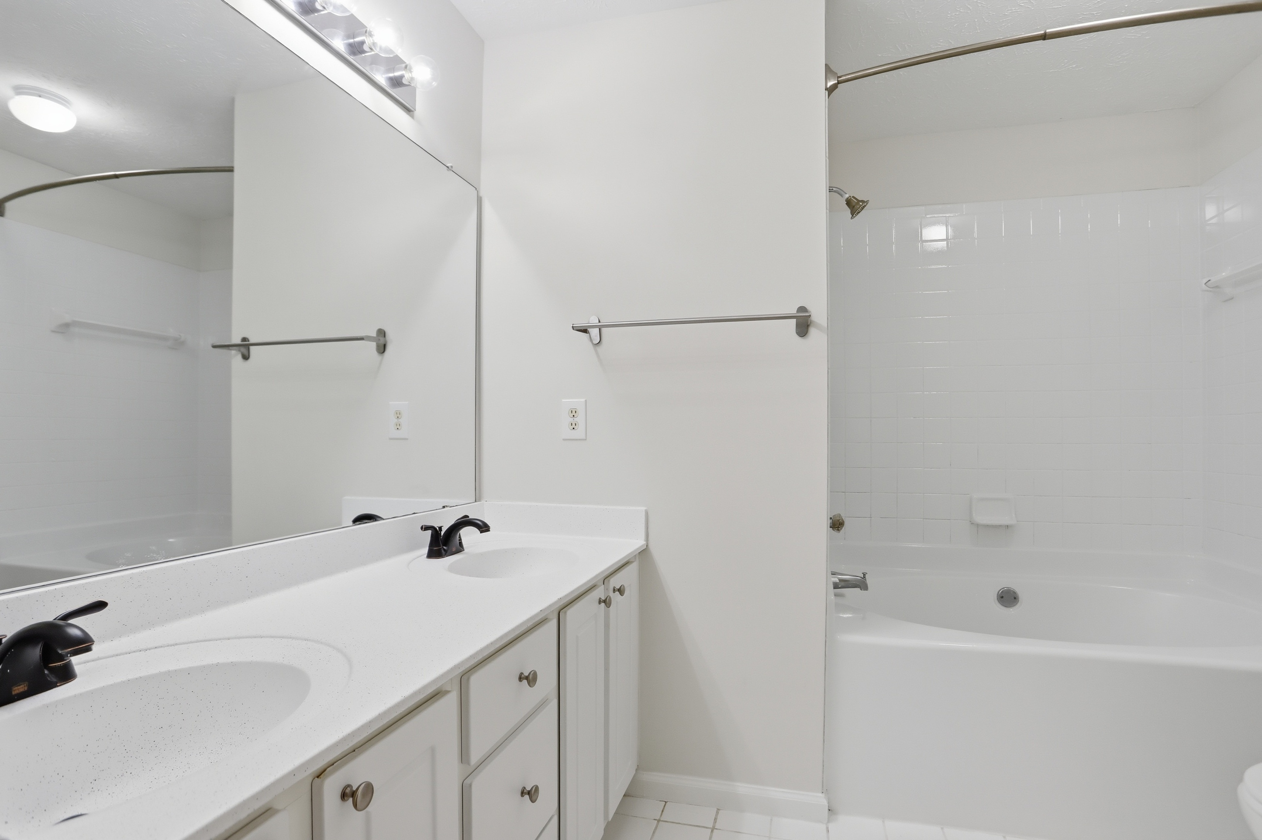 Photo 19 of 29 of 205 Abbotts Mill Dr, Johns Creek, GA