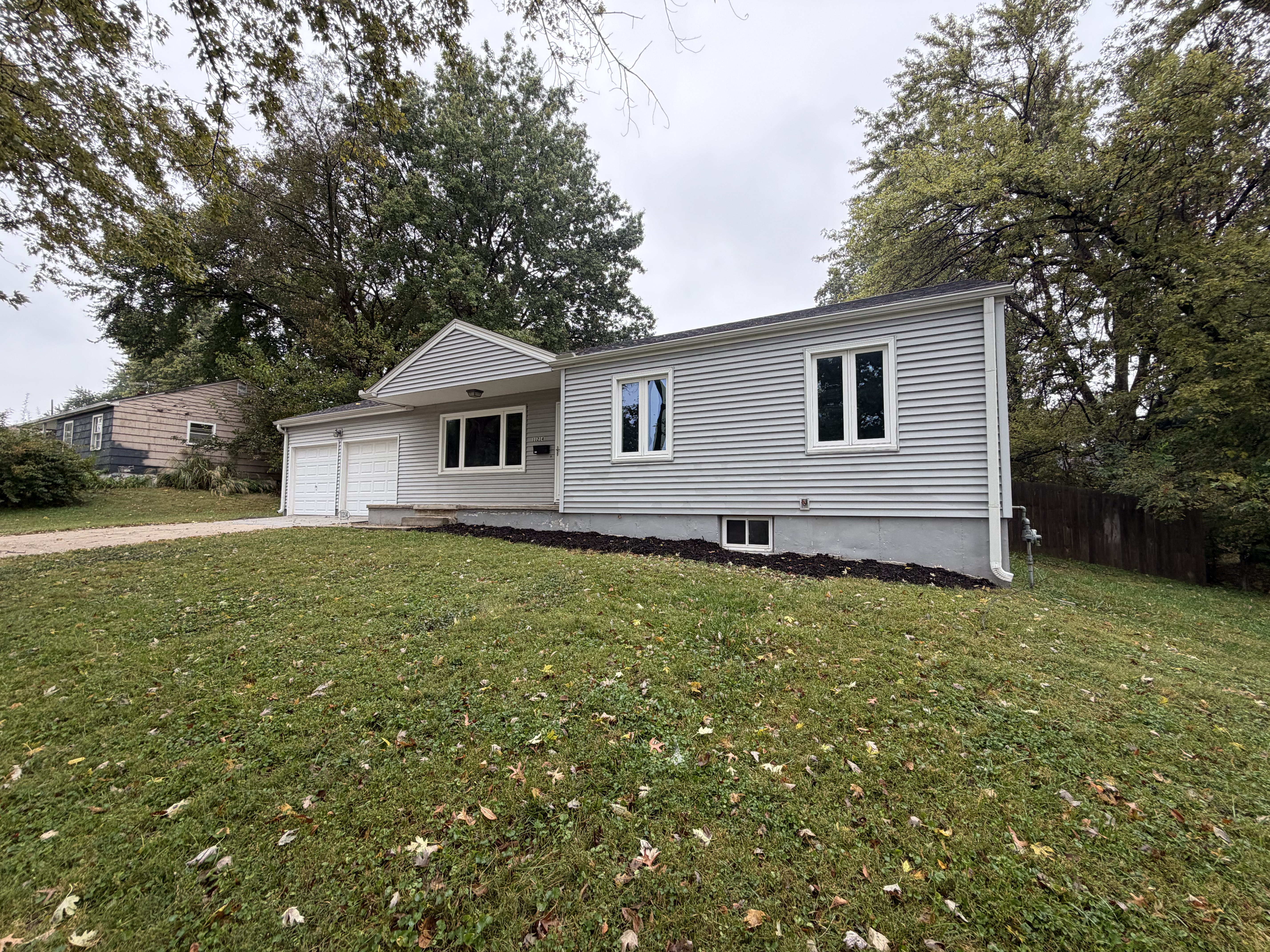 Photo 19 of 22 of 11214 E 48th St, Kansas City, MO