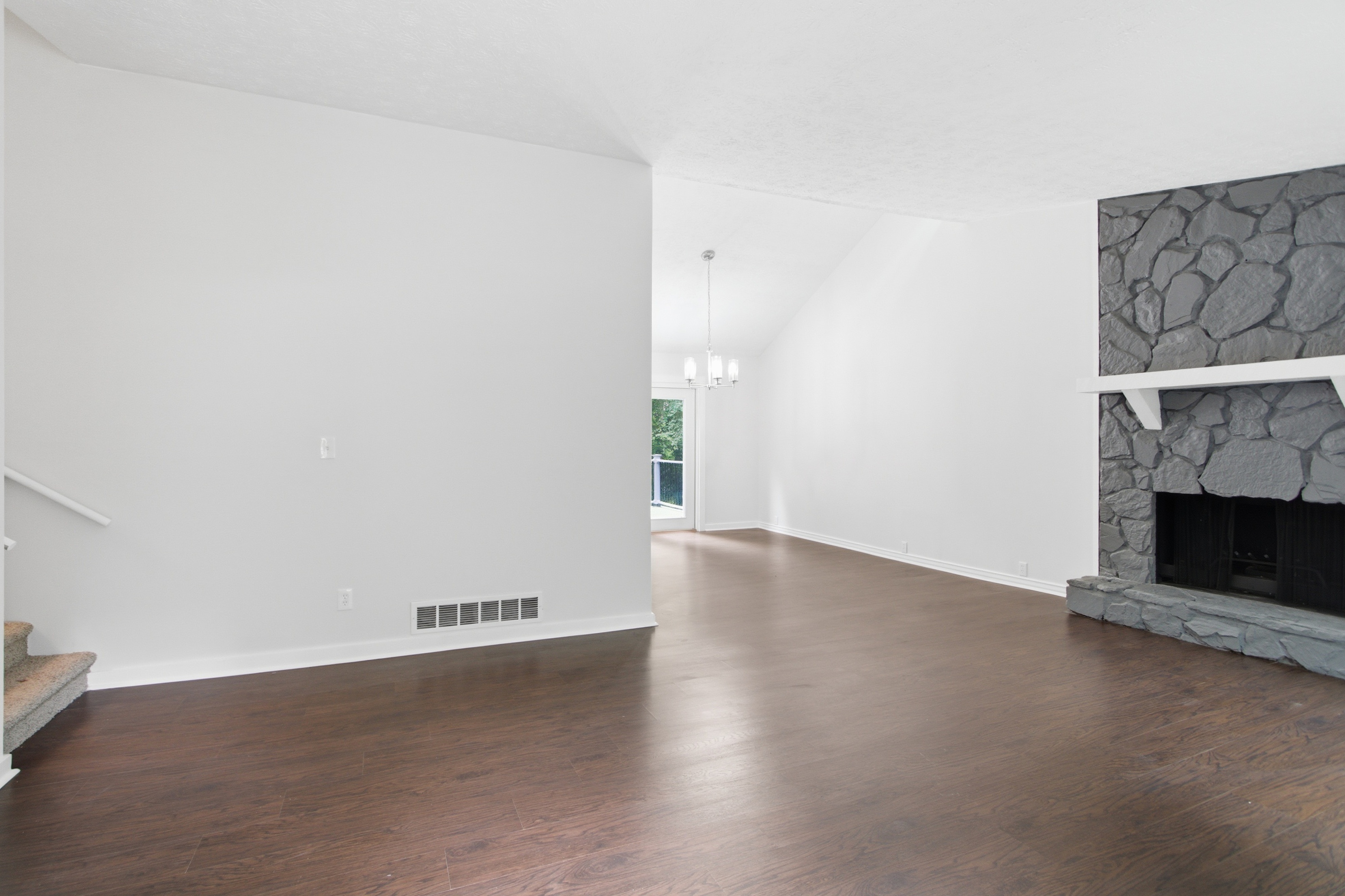 Photo 11 of 33 of 1035 Lakewood Dr, Marietta, GA