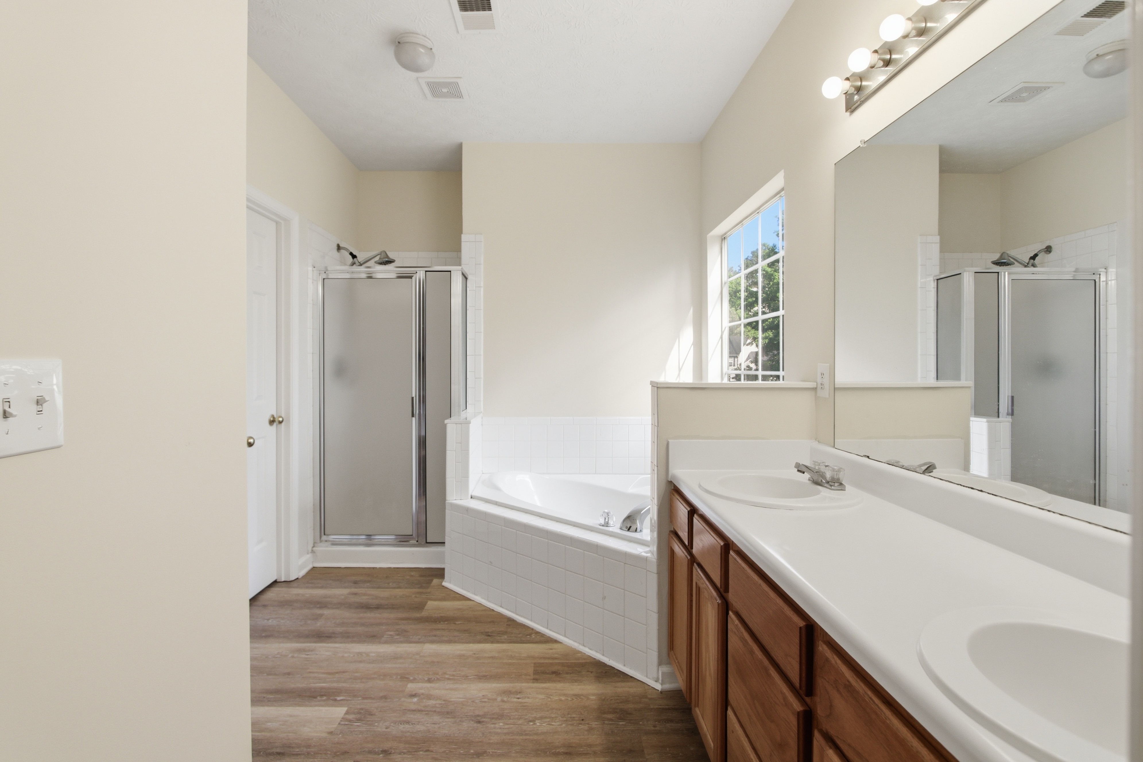 Photo 46 of 55 of 835 Shadow Lake Dr, Lithonia, GA