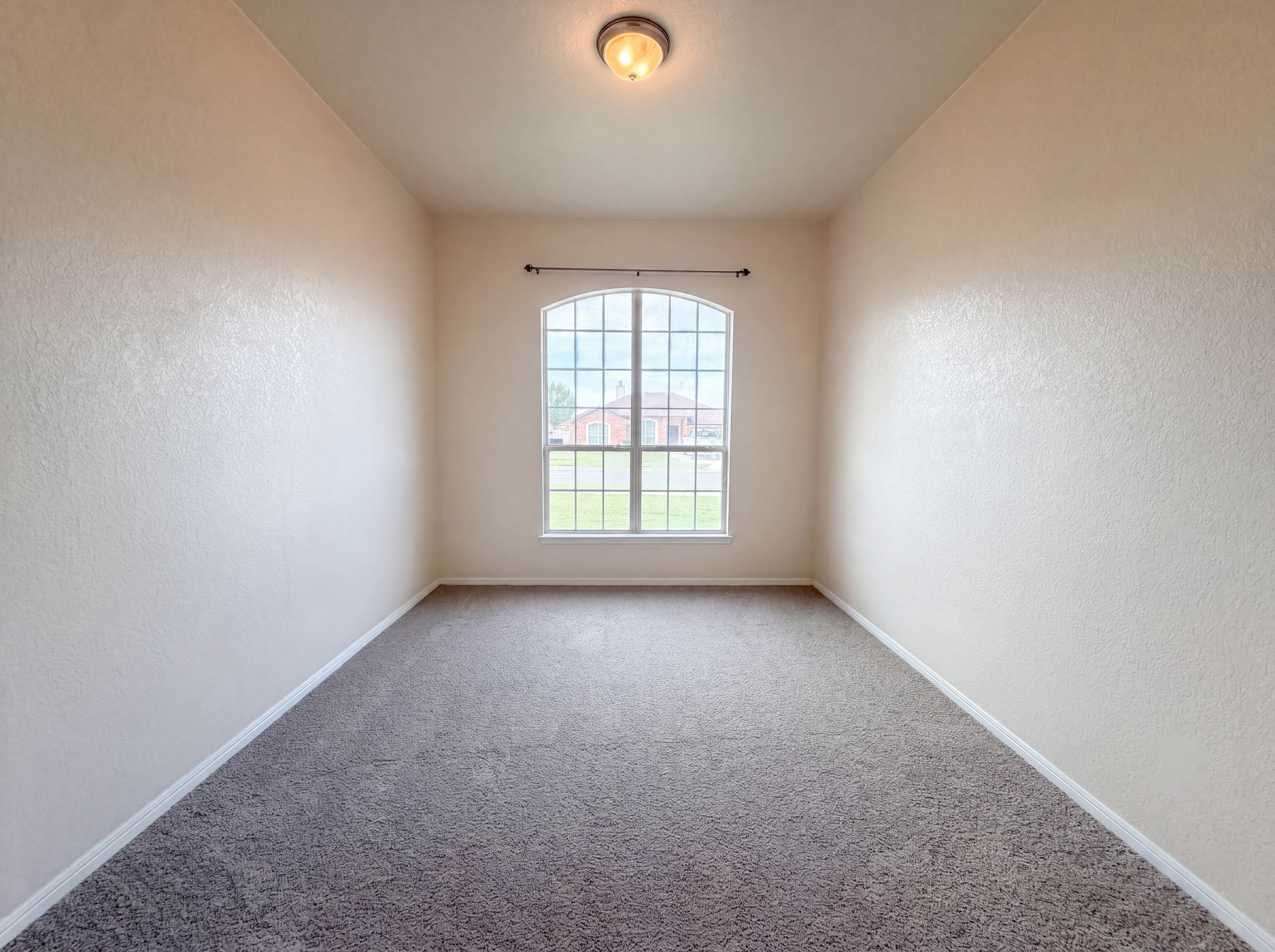 Photo 9 of 16 of 3905 Llano Estacado Ct, Killeen, TX