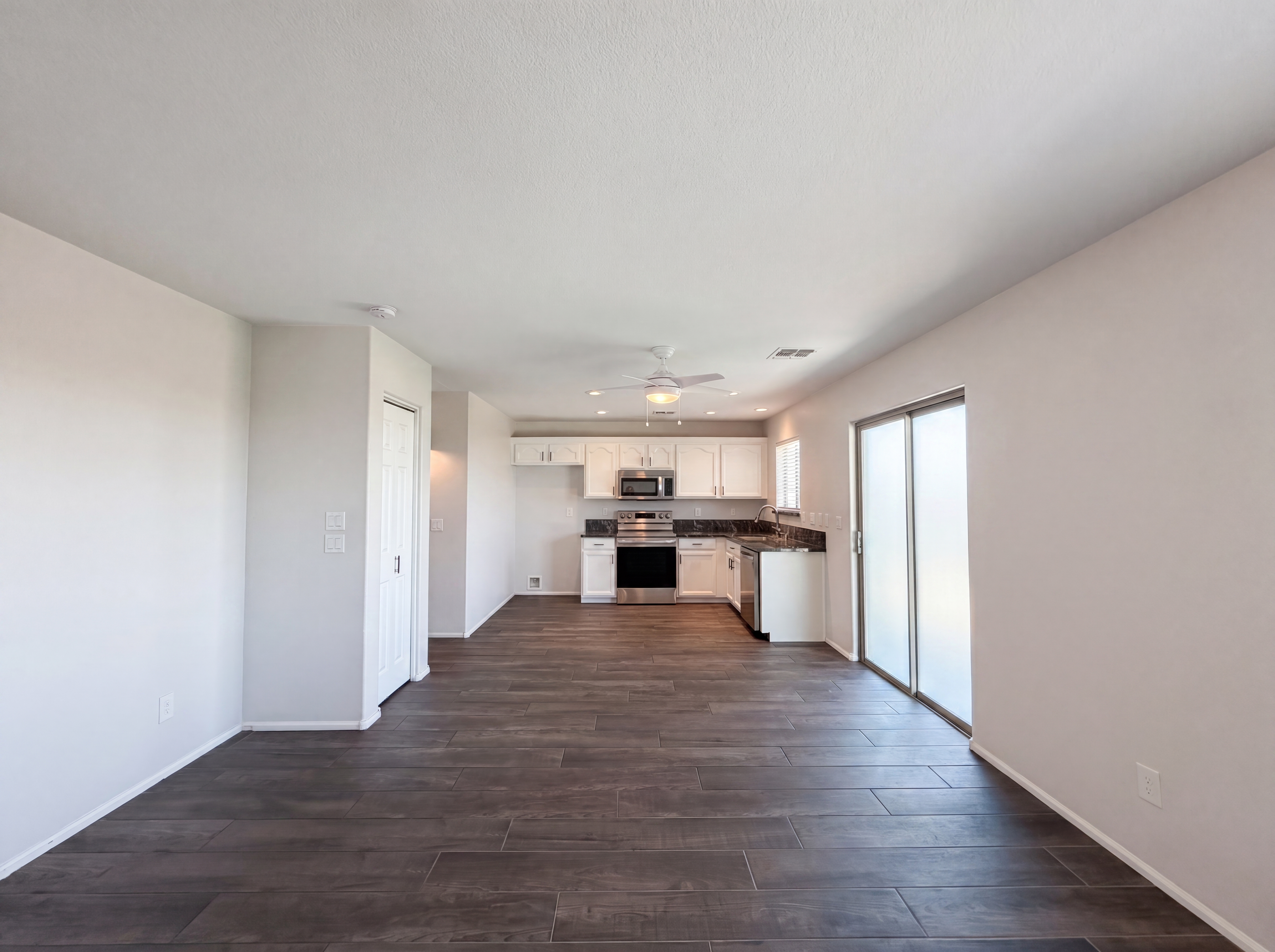 Photo 7 of 23 of 41812 W Hillman Dr, Maricopa, AZ