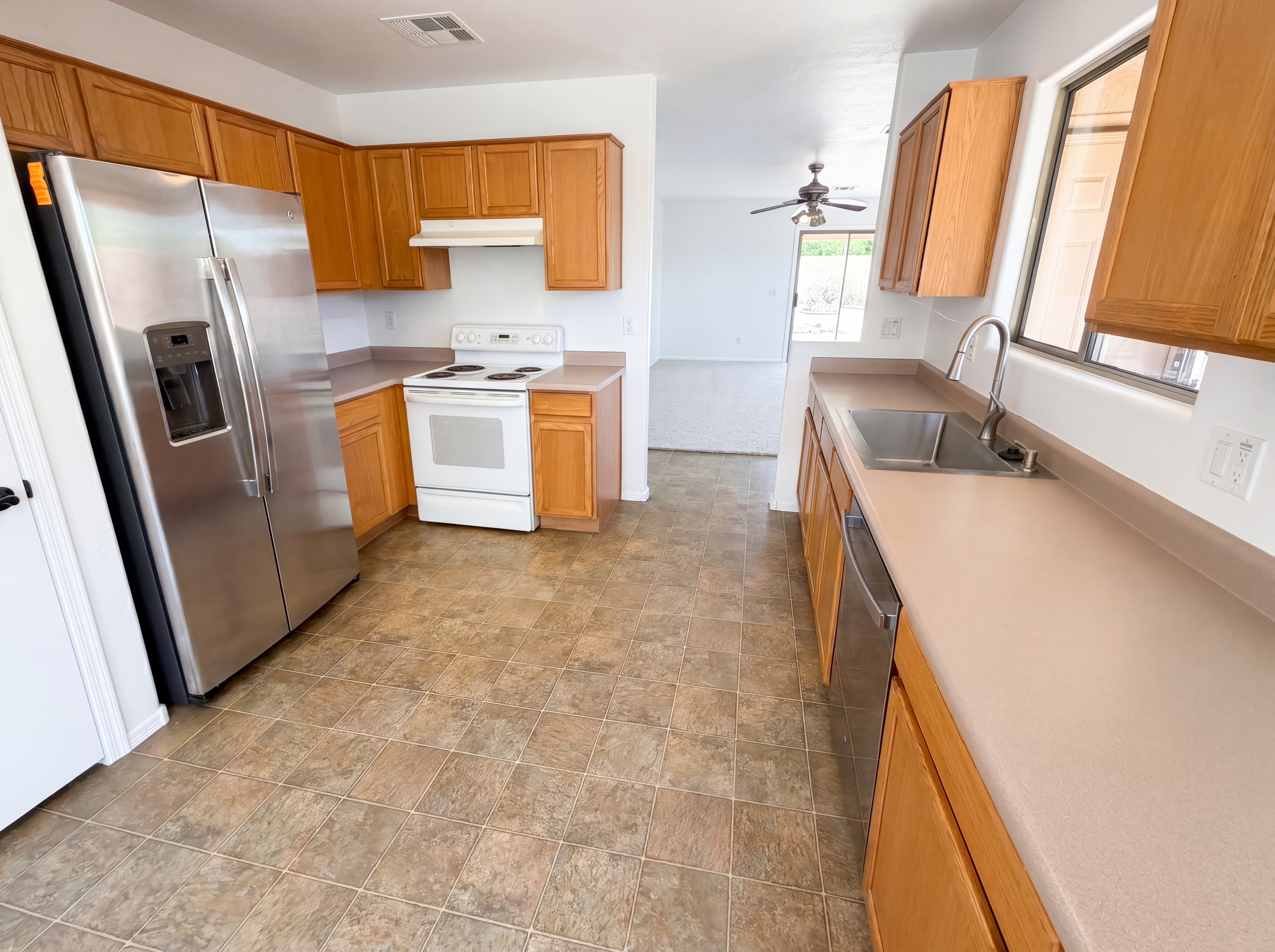 Photo 2 of 20 of 13702 W Marissa Dr, Litchfield Park, AZ