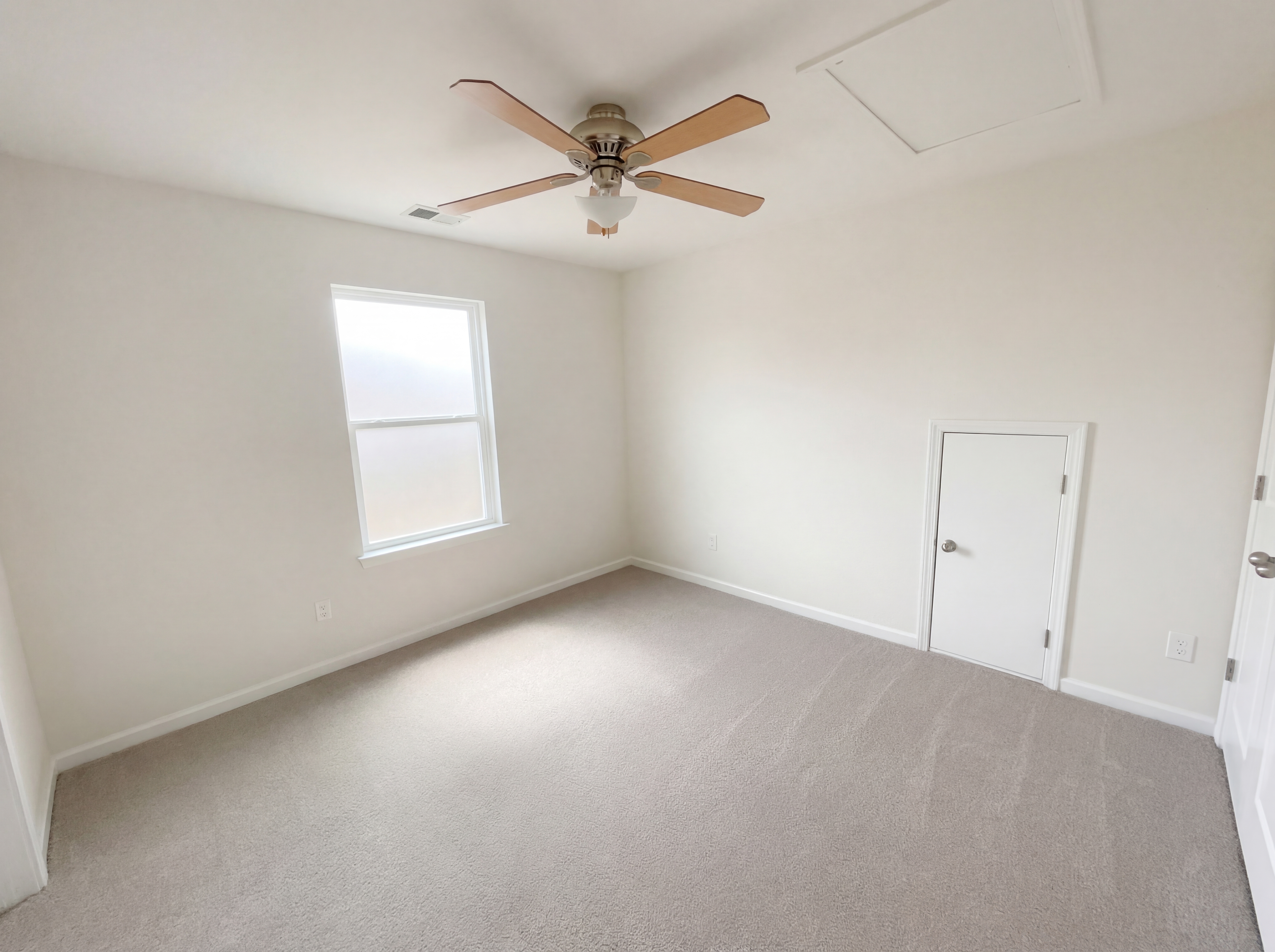 Photo 7 of 21 of 2226 Pimlico Dr, Ridgeville, SC