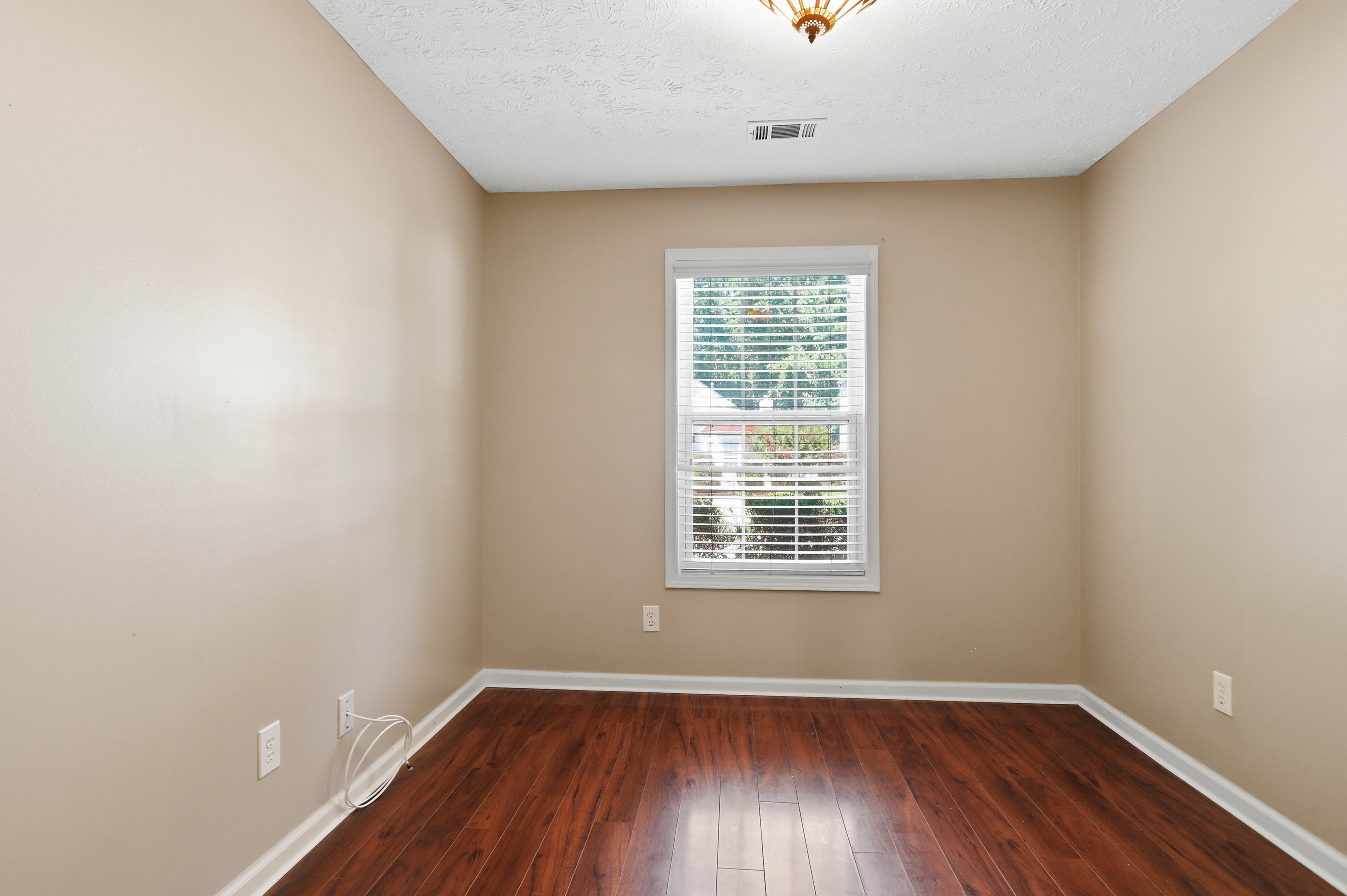 Photo 12 of 23 of 1148 Britley Park Ln, Woodstock, GA