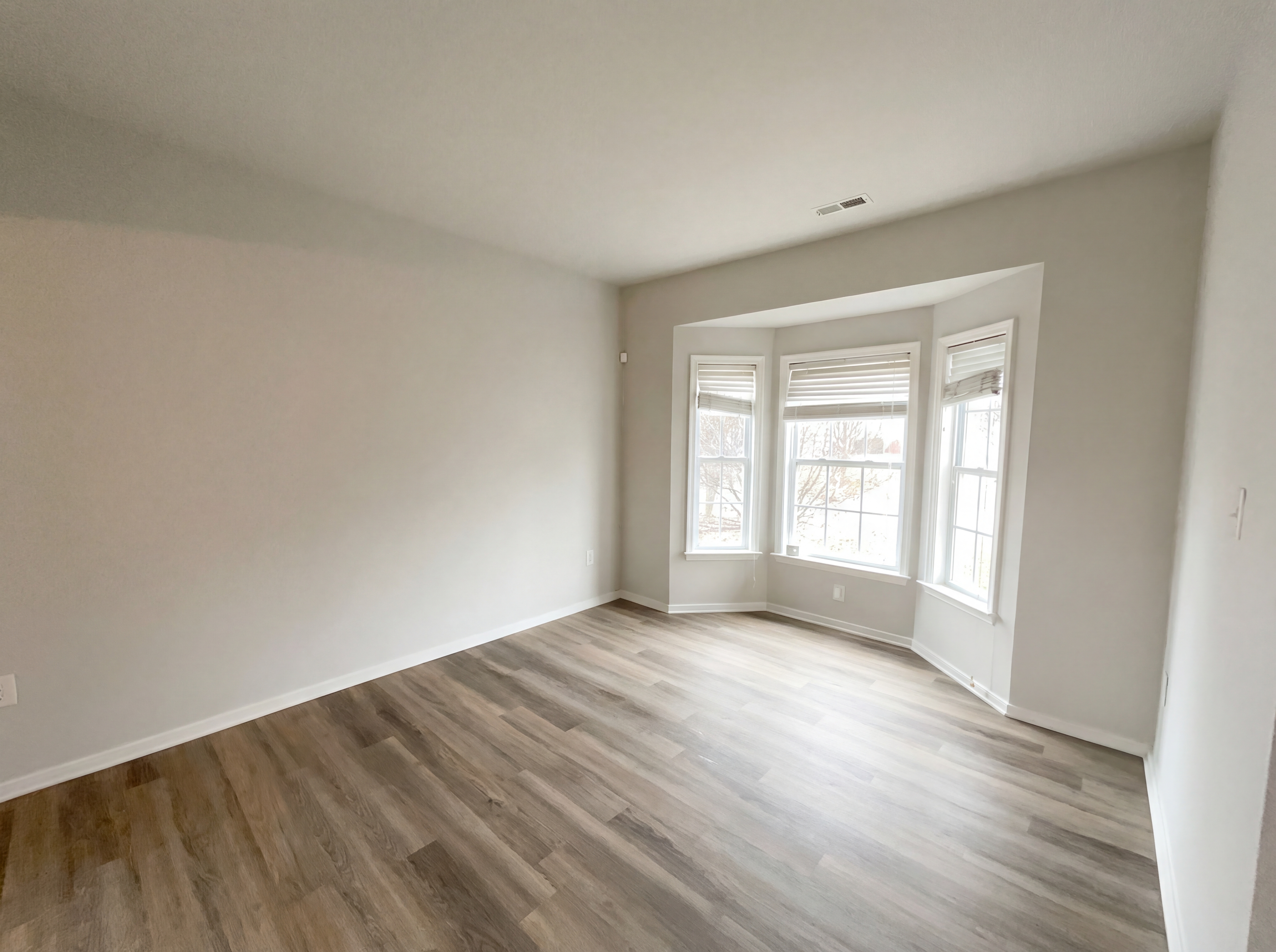 Photo 6 of 21 of 13166 Stockleigh Dr, Chester, VA