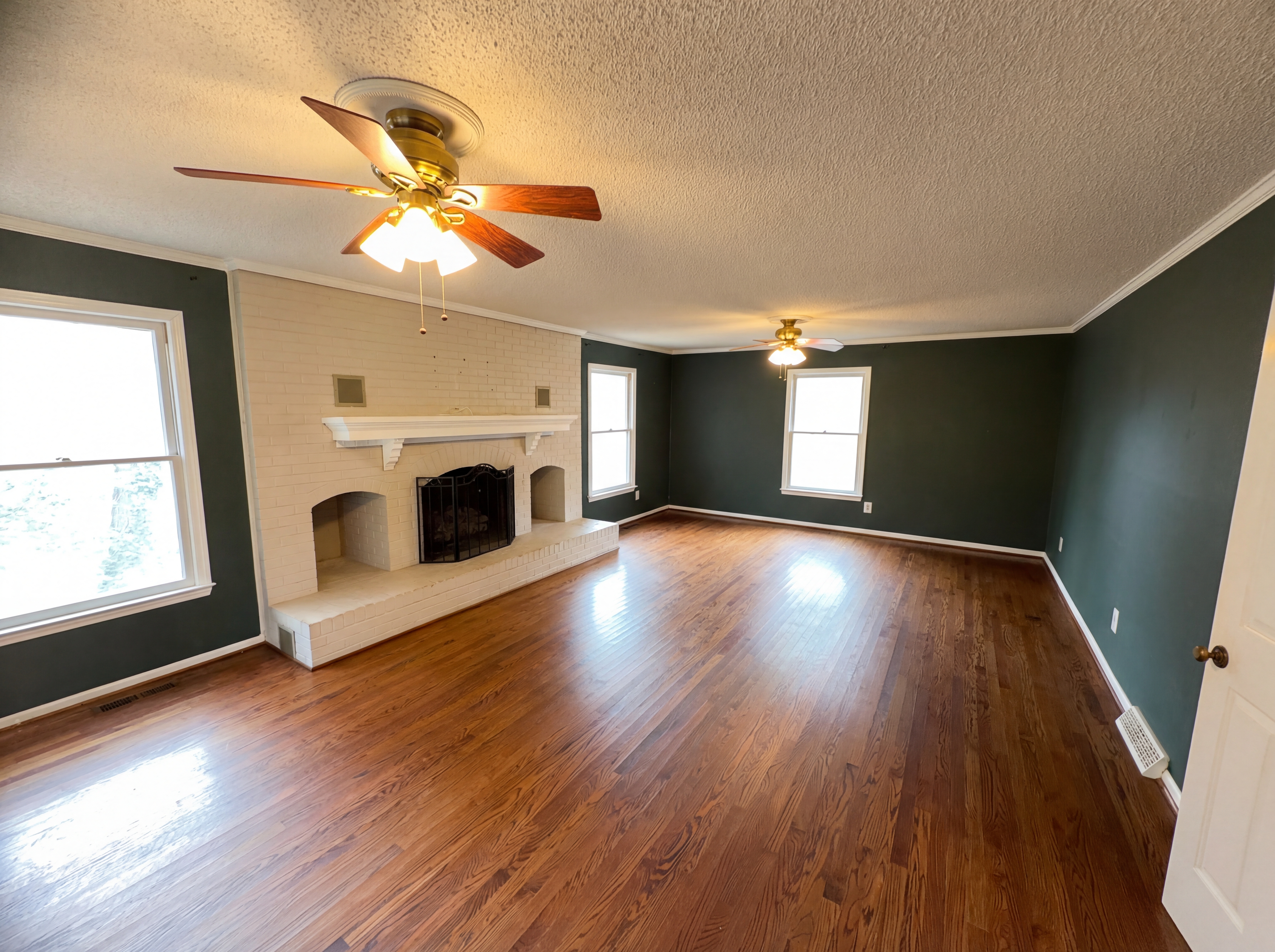 Photo 3 of 22 of 3029 Southampton Cir, Gastonia, NC