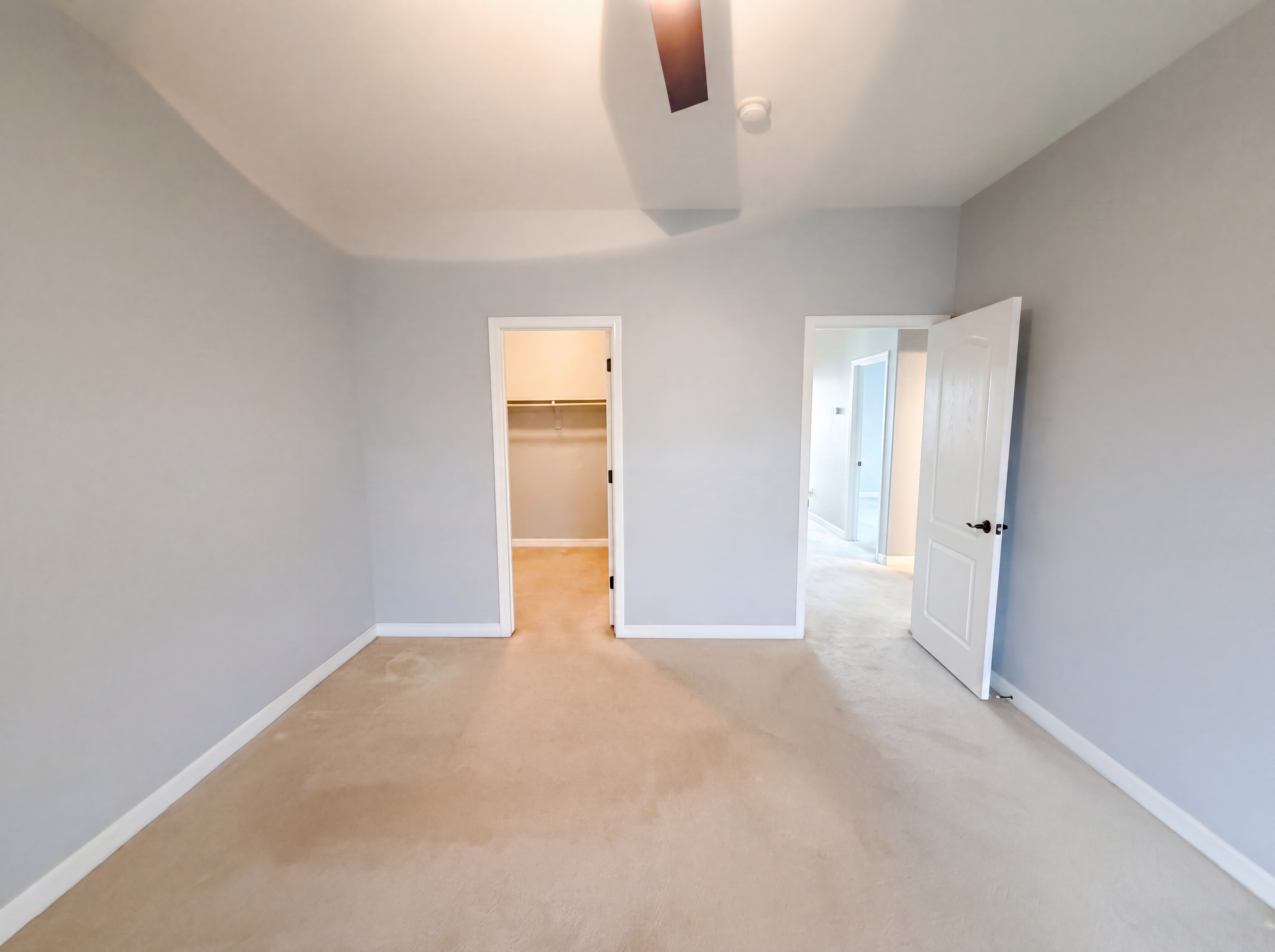 Photo 19 of 39 of 2113 W Eagle Feather Rd, Phoenix, AZ