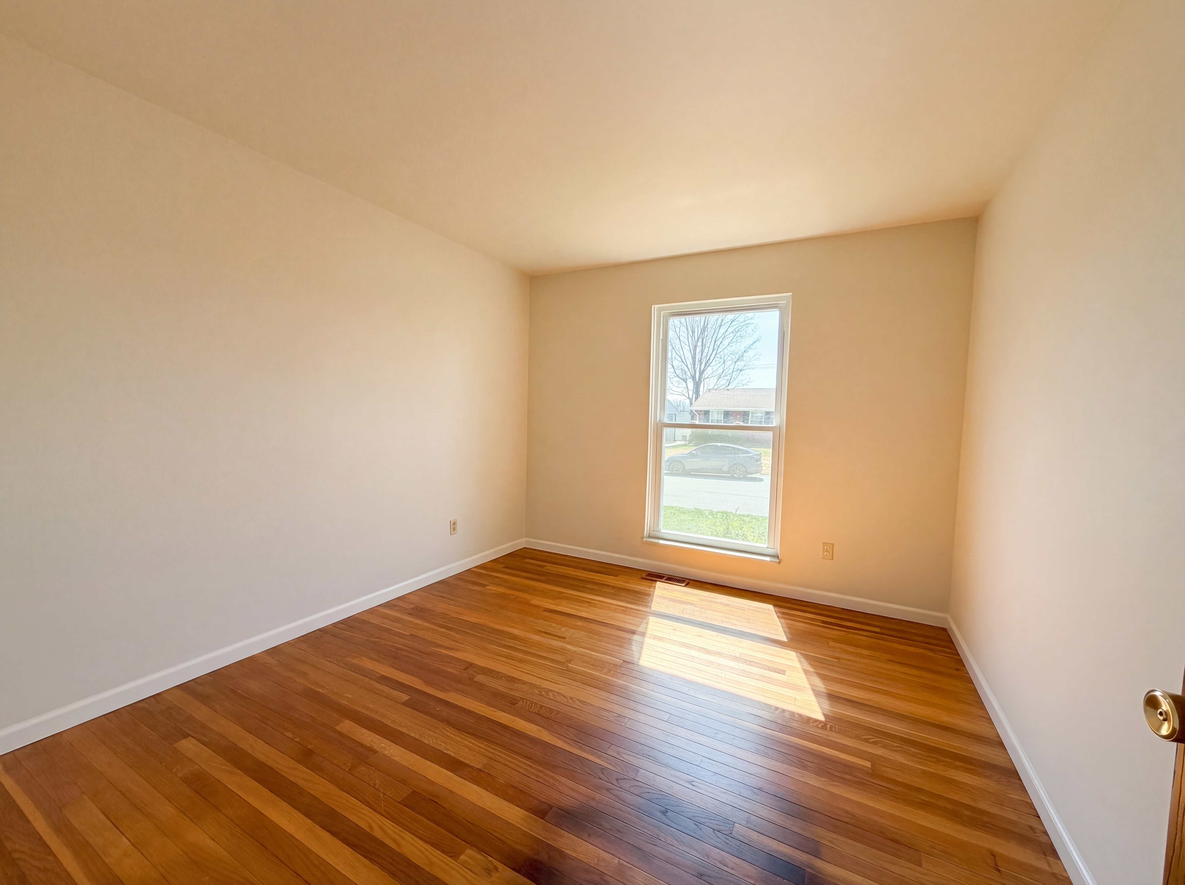 Photo 10 of 18 of 2243 Bolton St, Saint Charles, MO