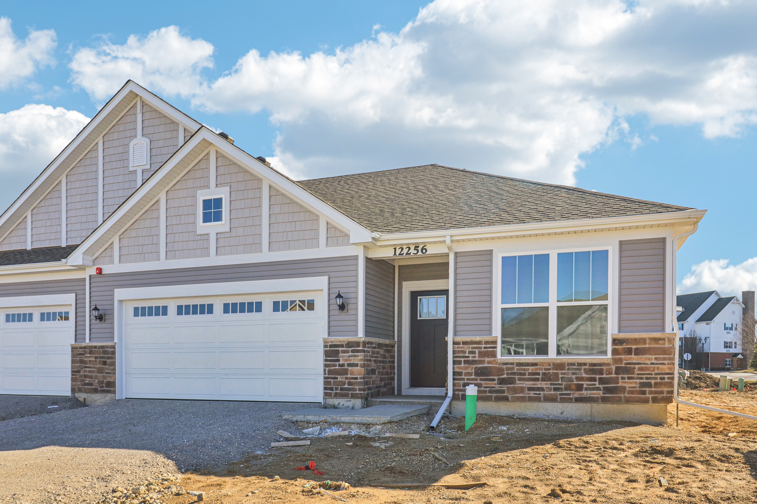 Photo 15 of 31 of 12256 Barcroft Cir, Huntley, IL