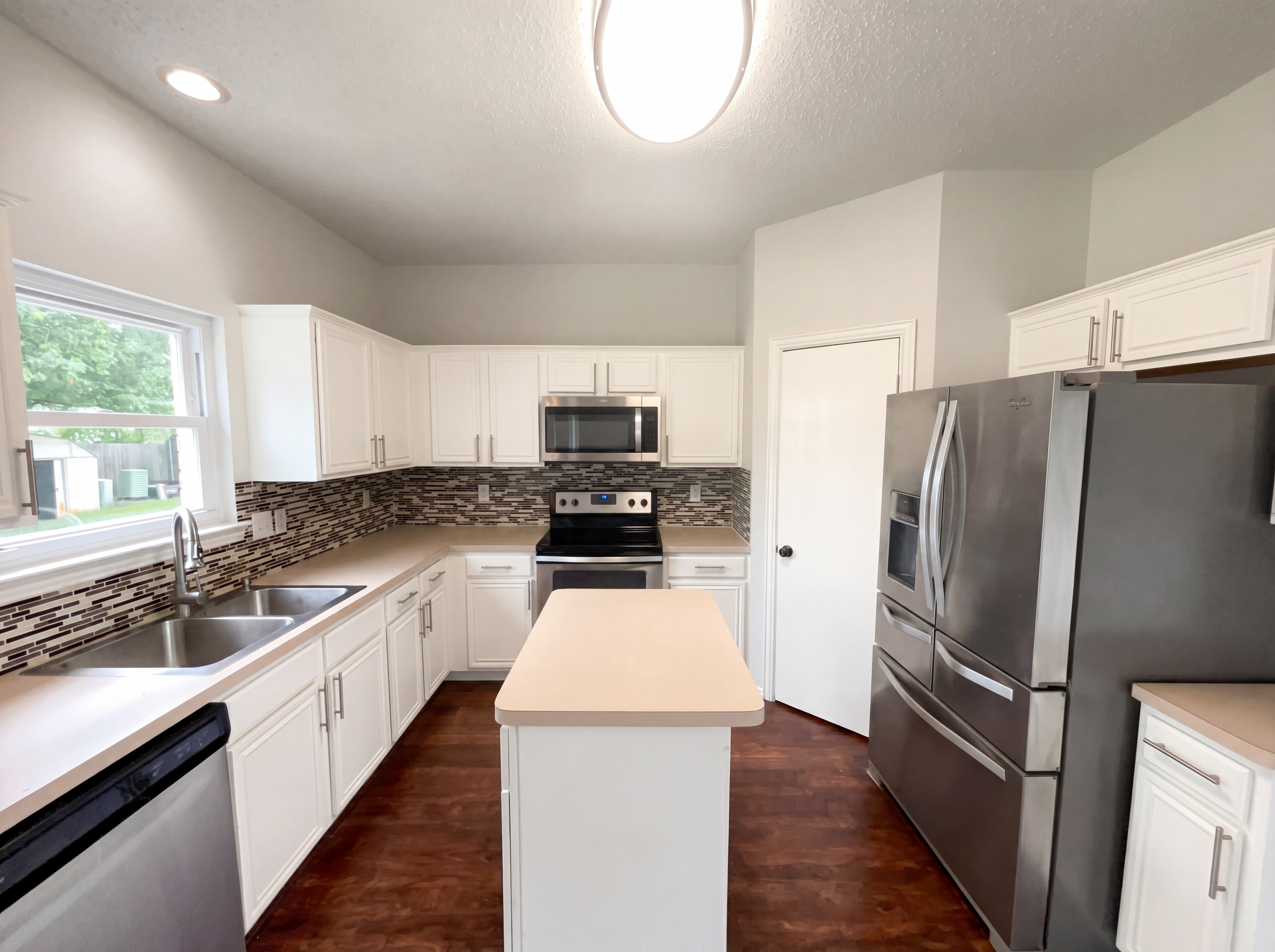 Photo 6 of 19 of 1405 Turtle Cove Dr, Little Elm, TX