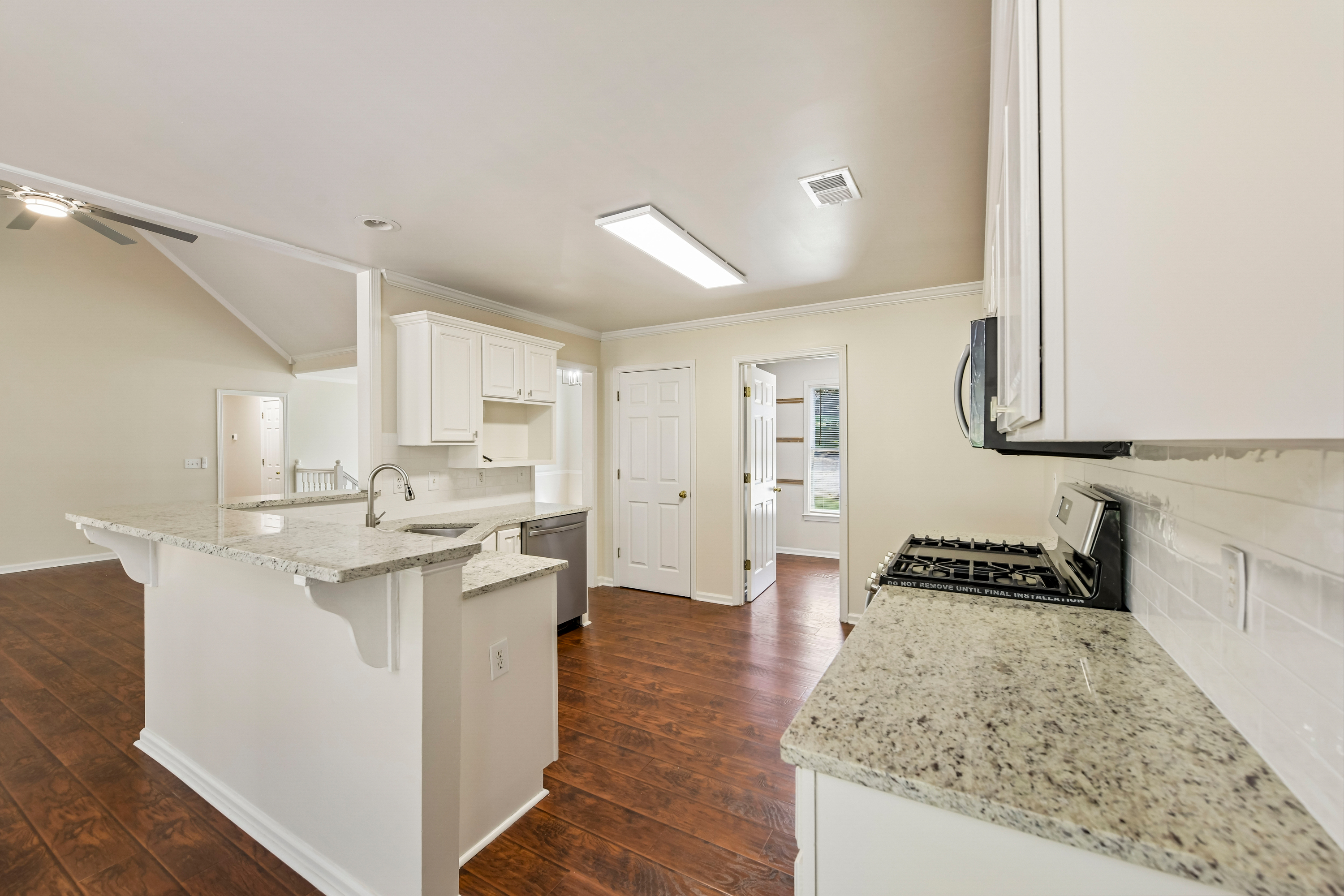 Photo 2 of 33 of 6608 Windbrook Way, Flowery Branch, GA