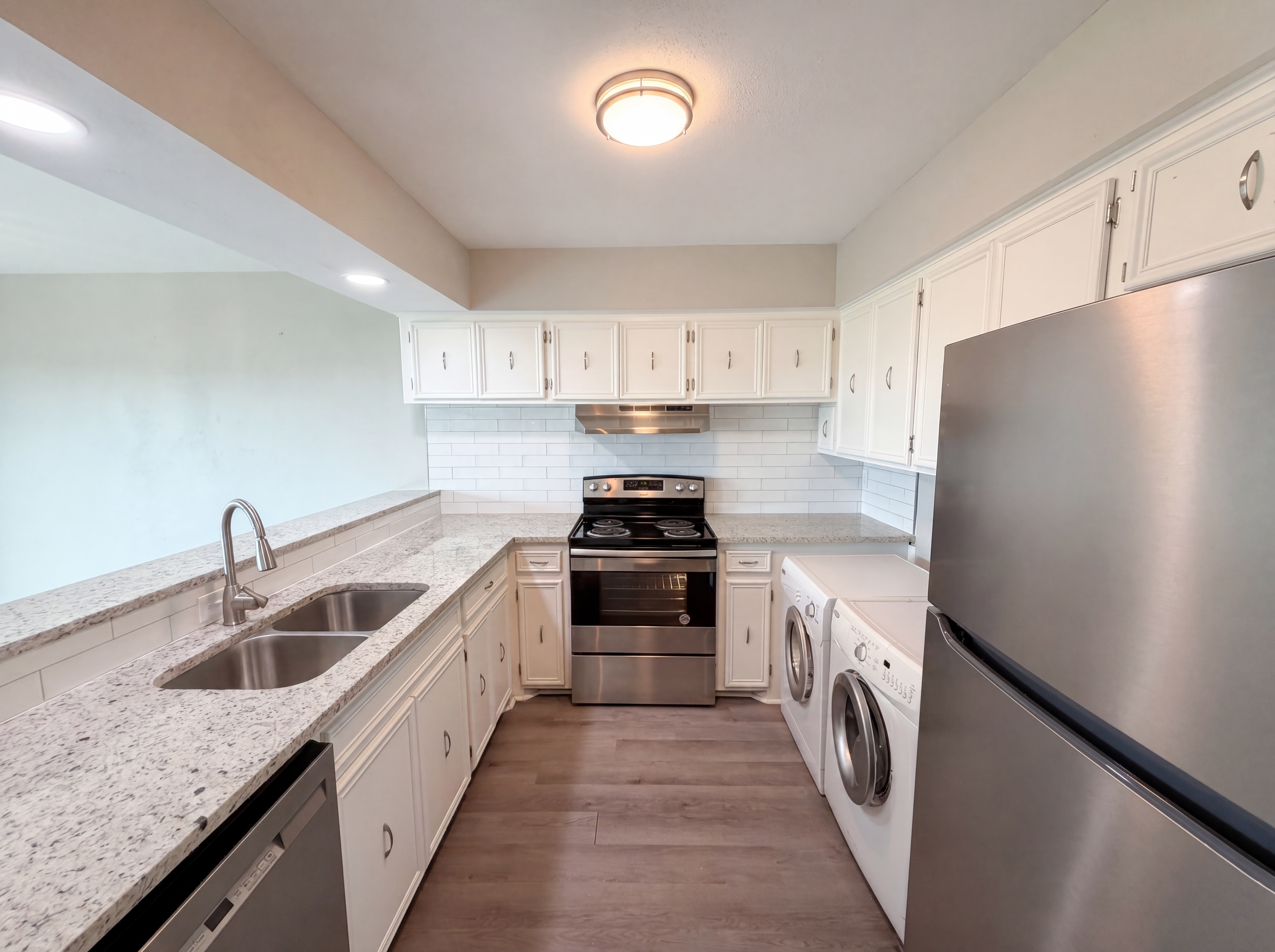 Photo 2 of 19 of 3216 Poe Cv, Lago Vista, TX