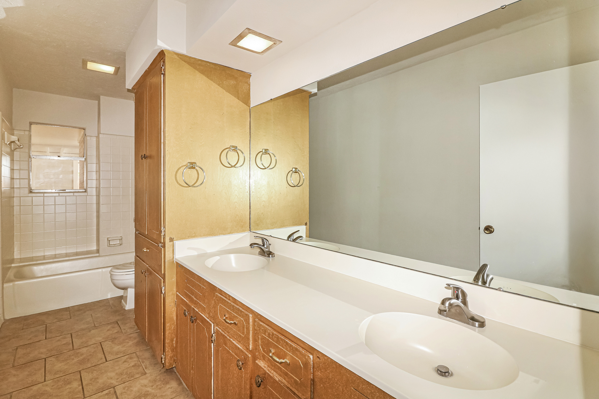 Photo 19 of 21 of 6409 Coral Gables Dr, Corpus Christi, TX