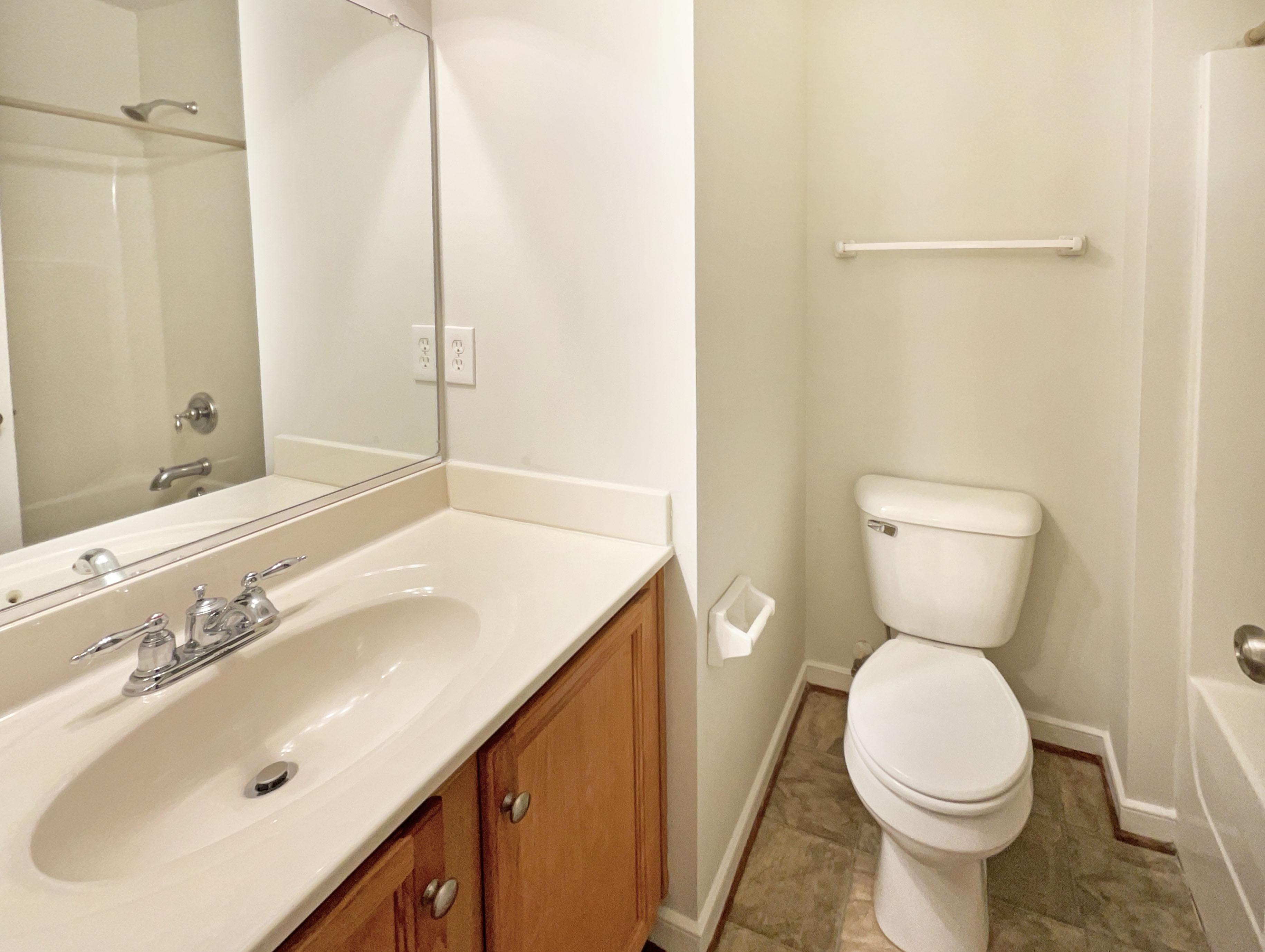Photo 18 of 22 of 4116 Dominion Townes Cir, Richmond, VA