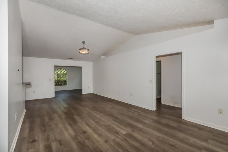 Property photo 3 of 454 Carolina Hickory St