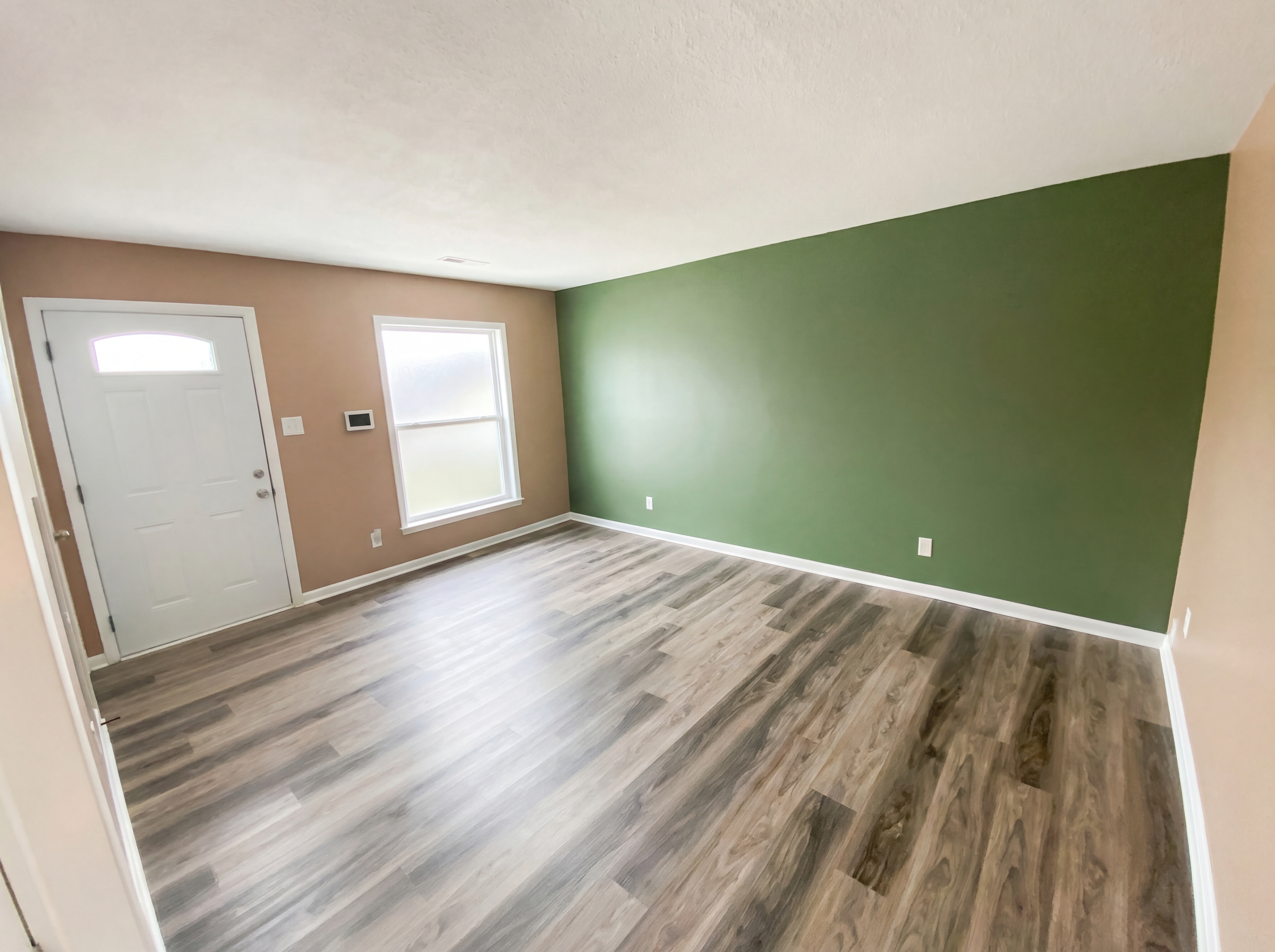 Photo 3 of 21 of 202 Hassellwood Dr, Jamestown, NC