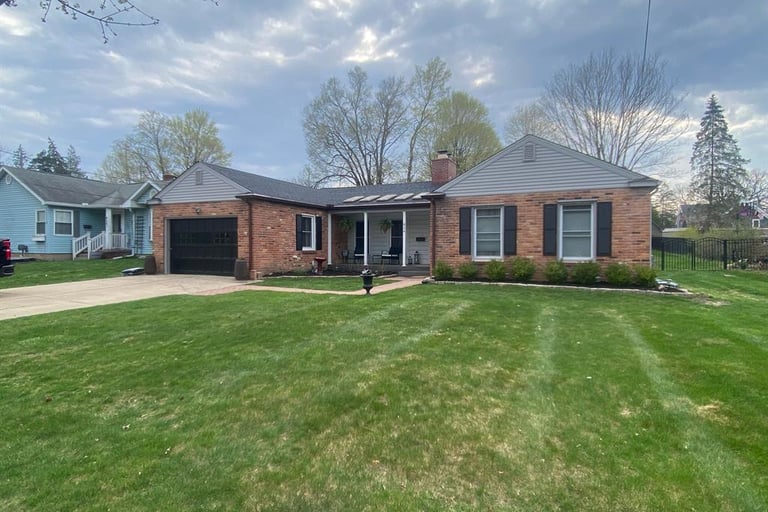 824 S Leroy St, Fenton, MI 48430 Opendoor