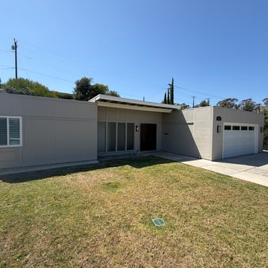 Property photo 1 of 2025 Via Mirada