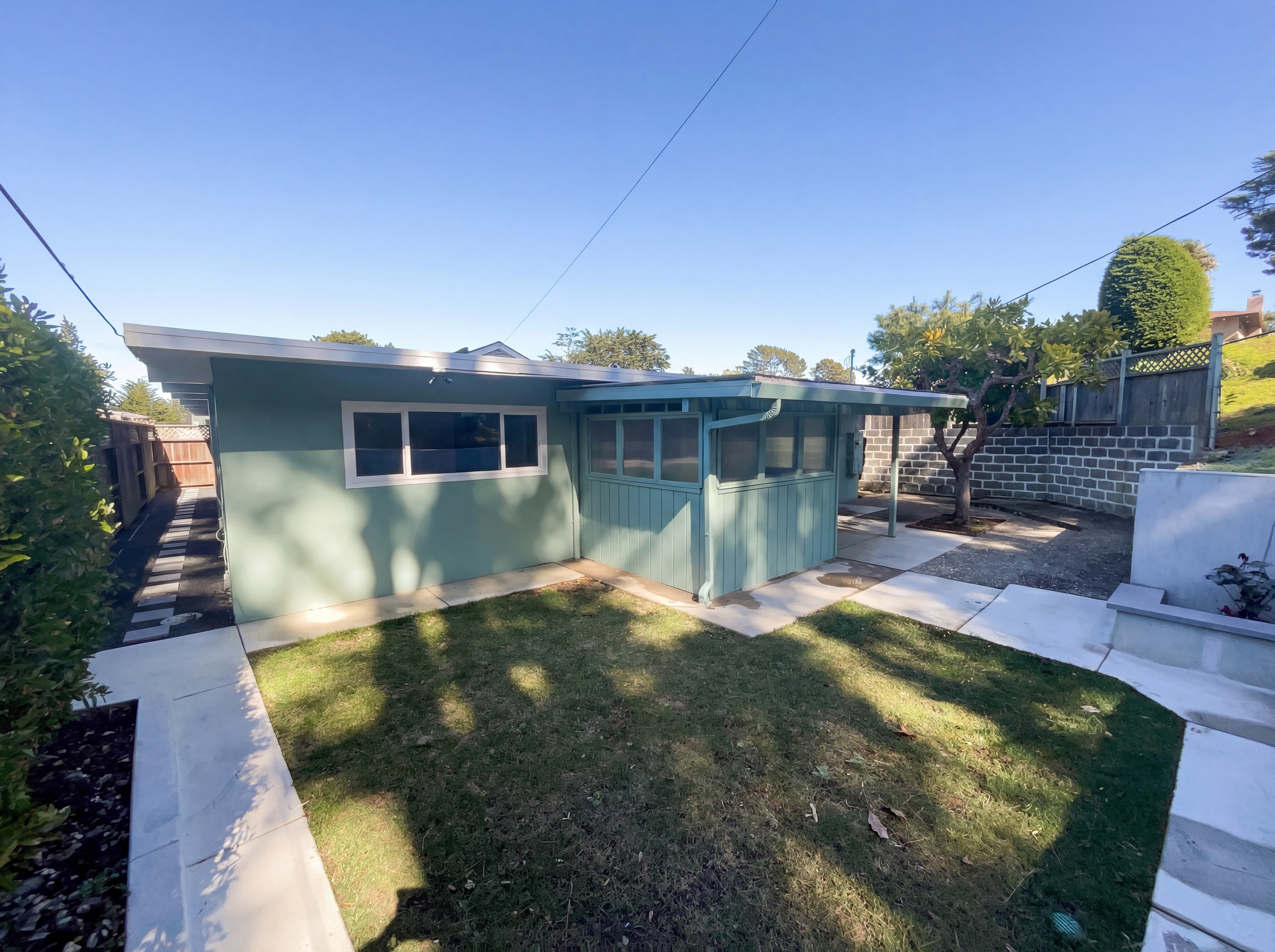 Photo 5 of 36 of 2361 Oakmont Dr, San Bruno, CA