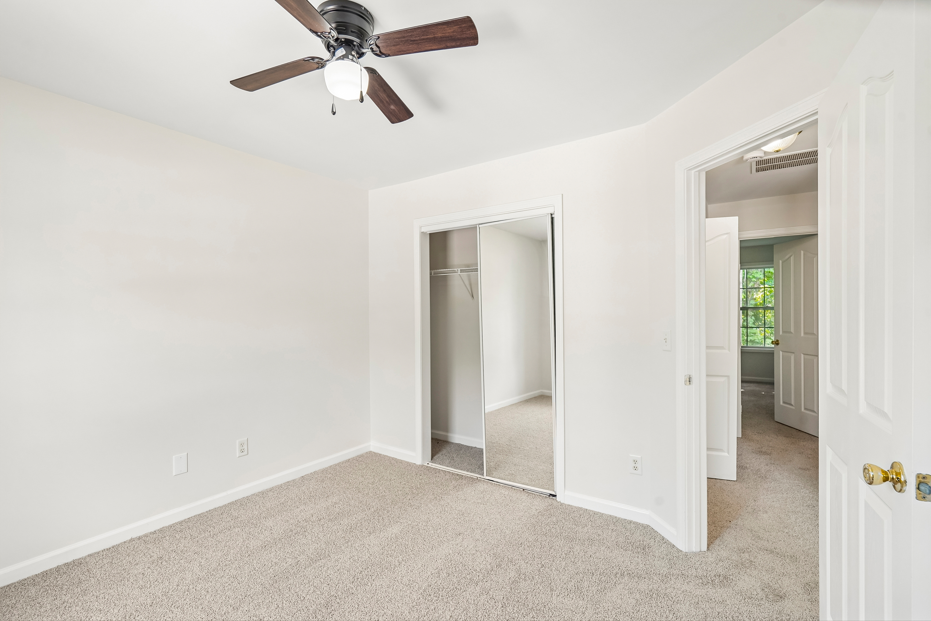 Photo 10 of 31 of 6550 Snowbird Ln, Douglasville, GA