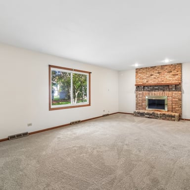 Property photo 3 of 733 Buttonwood Cir